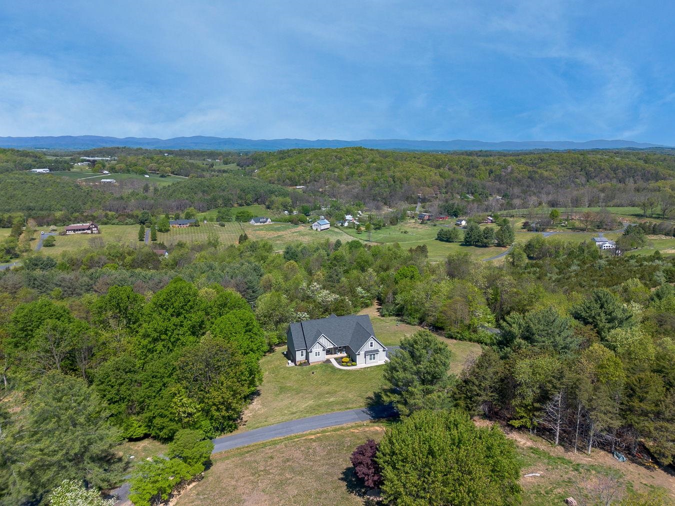 65 WAKEFIELD DR, VERONA, Virginia 24482, 3 Bedrooms Bedrooms, ,2 BathroomsBathrooms,Residential,65 WAKEFIELD DR,675951 MLS # 675951