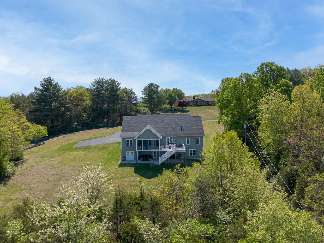 65 WAKEFIELD DR, VERONA, Virginia 24482, 3 Bedrooms Bedrooms, ,2 BathroomsBathrooms,Residential,65 WAKEFIELD DR,675951 MLS # 675951