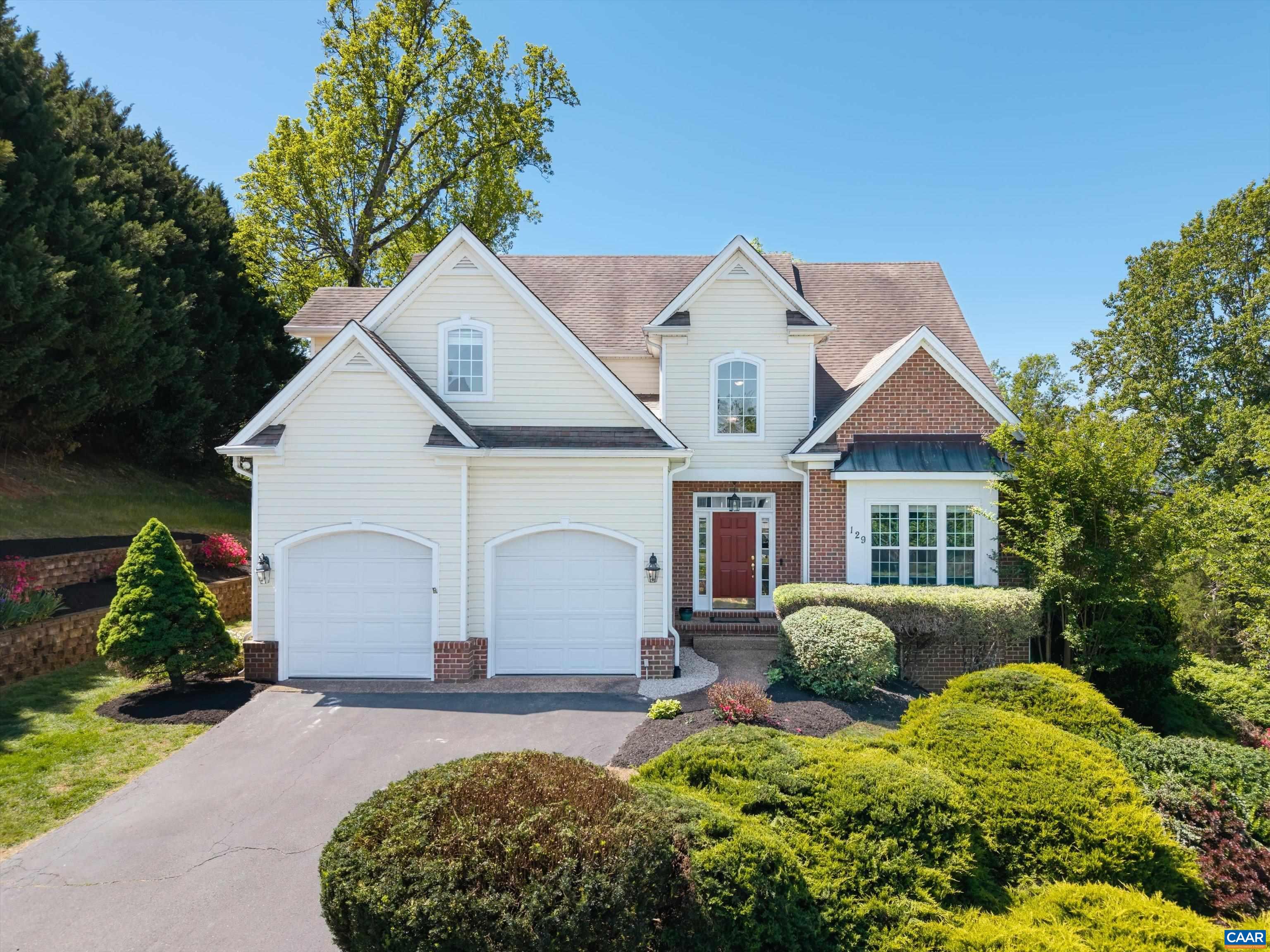 129 FONTANA CT, CHARLOTTESVILLE, Virginia 22911, 5 Bedrooms Bedrooms, ,4 BathroomsBathrooms,Residential,129 FONTANA CT,676041 MLS # 676041