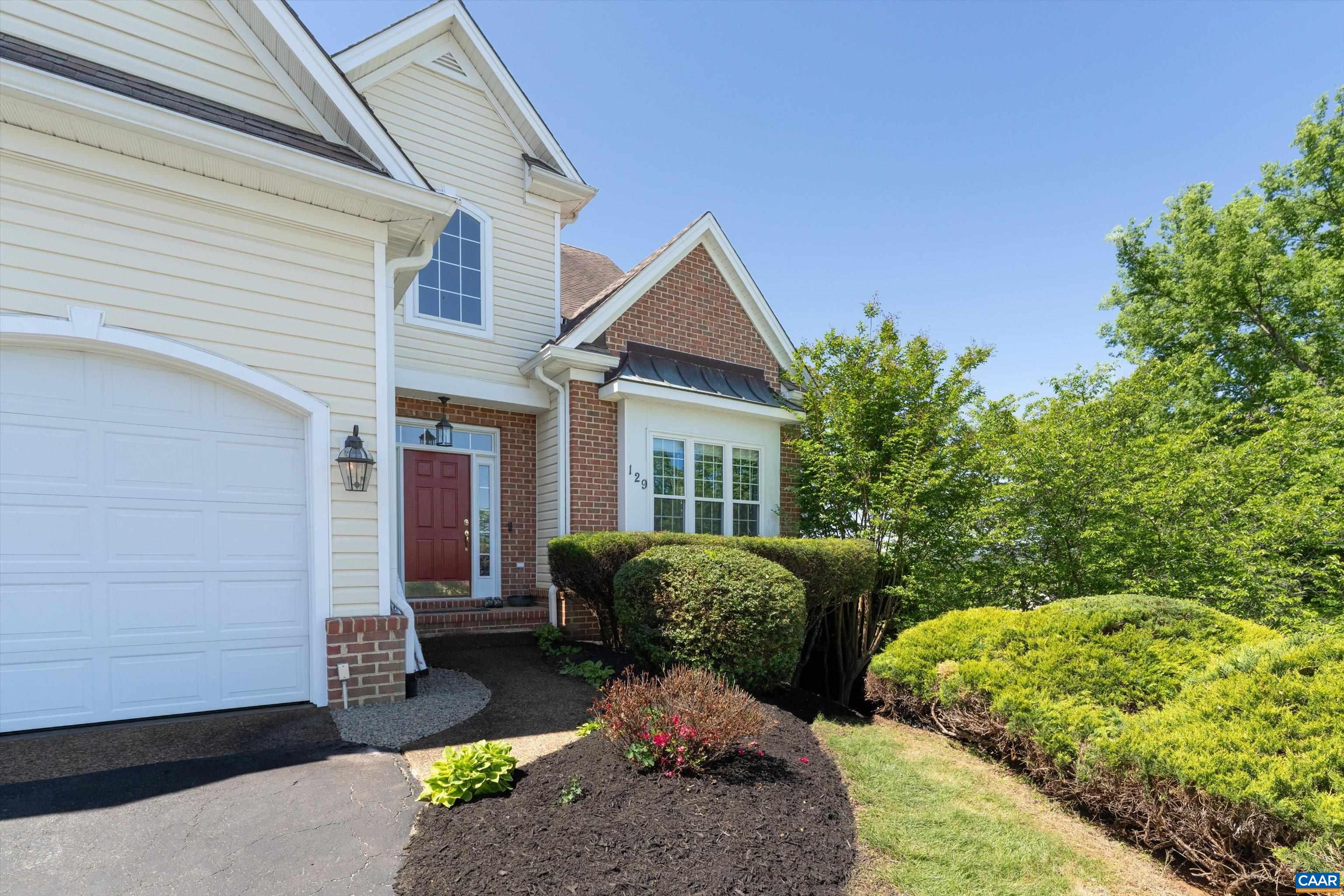 129 FONTANA CT, CHARLOTTESVILLE, Virginia 22911, 5 Bedrooms Bedrooms, ,4 BathroomsBathrooms,Residential,129 FONTANA CT,676041 MLS # 676041