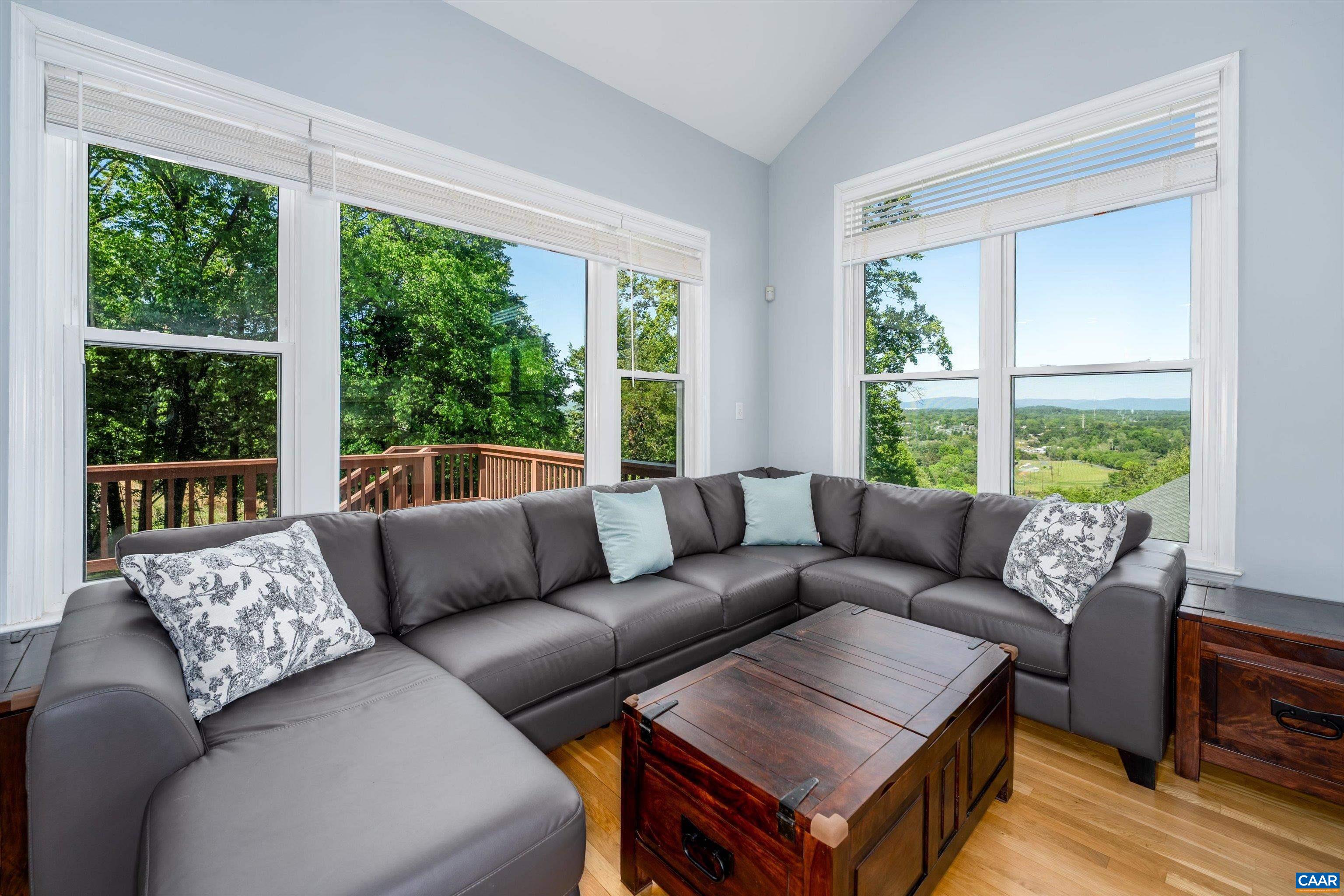 129 FONTANA CT, CHARLOTTESVILLE, Virginia 22911, 5 Bedrooms Bedrooms, ,4 BathroomsBathrooms,Residential,129 FONTANA CT,676041 MLS # 676041