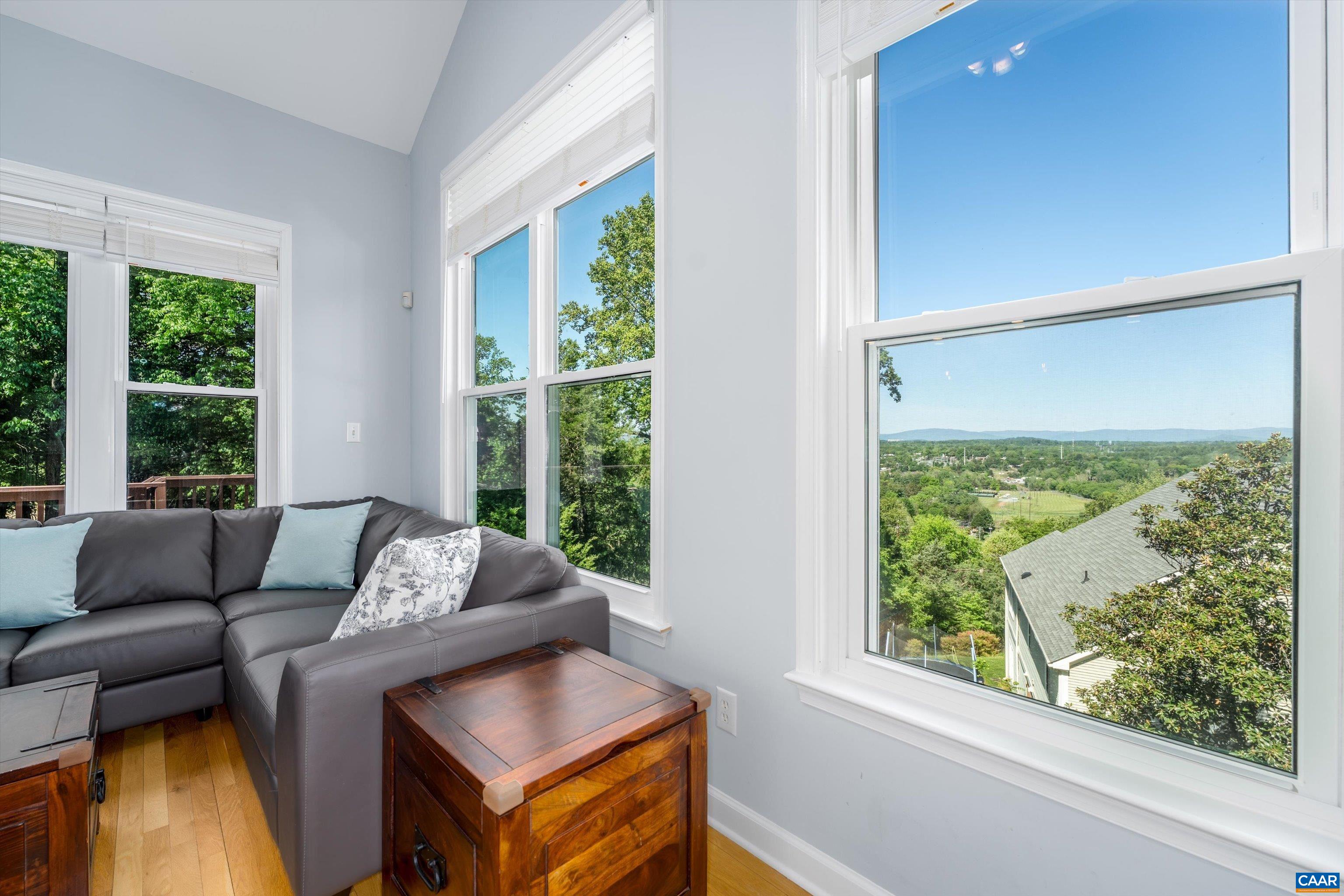 129 FONTANA CT, CHARLOTTESVILLE, Virginia 22911, 5 Bedrooms Bedrooms, ,4 BathroomsBathrooms,Residential,129 FONTANA CT,676041 MLS # 676041