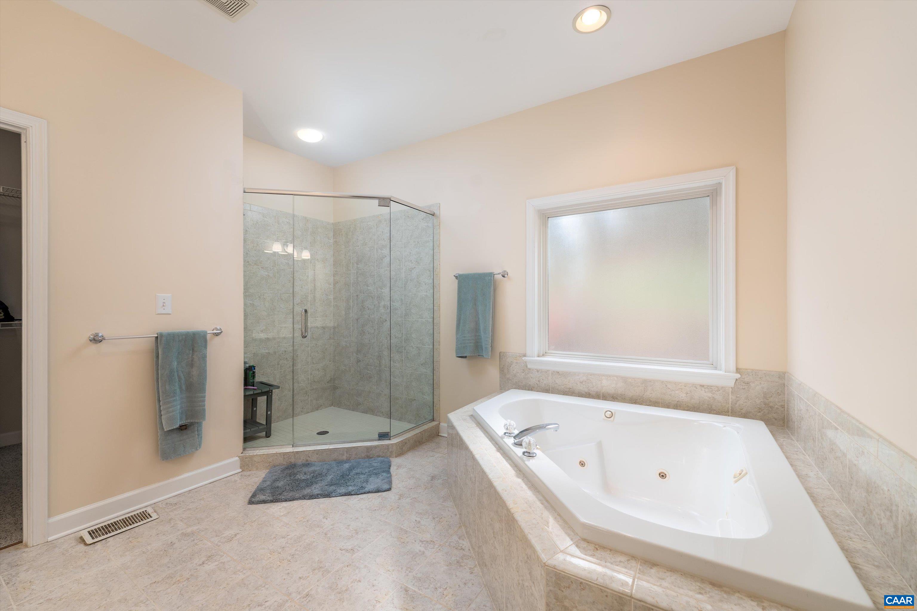 129 FONTANA CT, CHARLOTTESVILLE, Virginia 22911, 5 Bedrooms Bedrooms, ,4 BathroomsBathrooms,Residential,129 FONTANA CT,676041 MLS # 676041