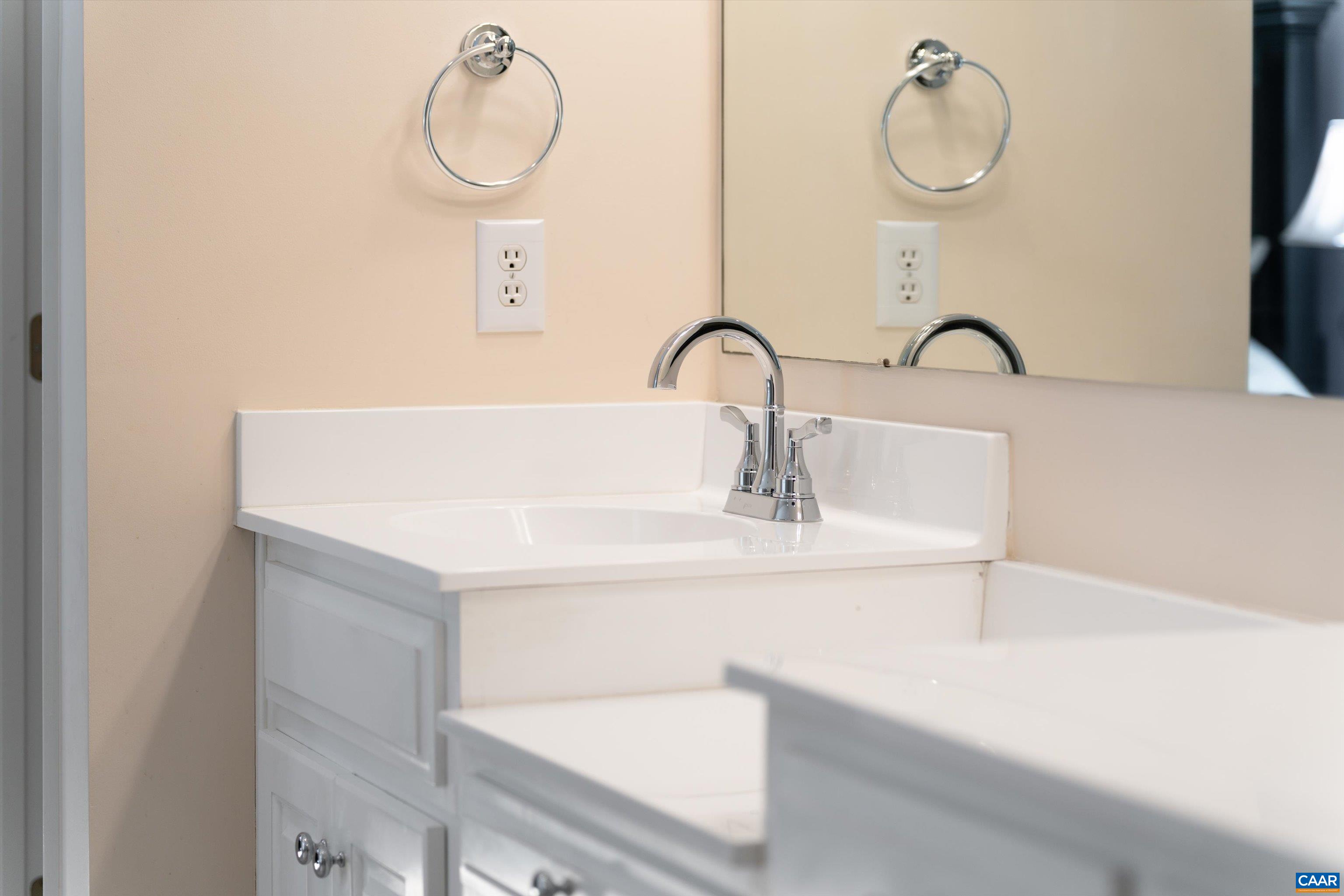 129 FONTANA CT, CHARLOTTESVILLE, Virginia 22911, 5 Bedrooms Bedrooms, ,4 BathroomsBathrooms,Residential,129 FONTANA CT,676041 MLS # 676041