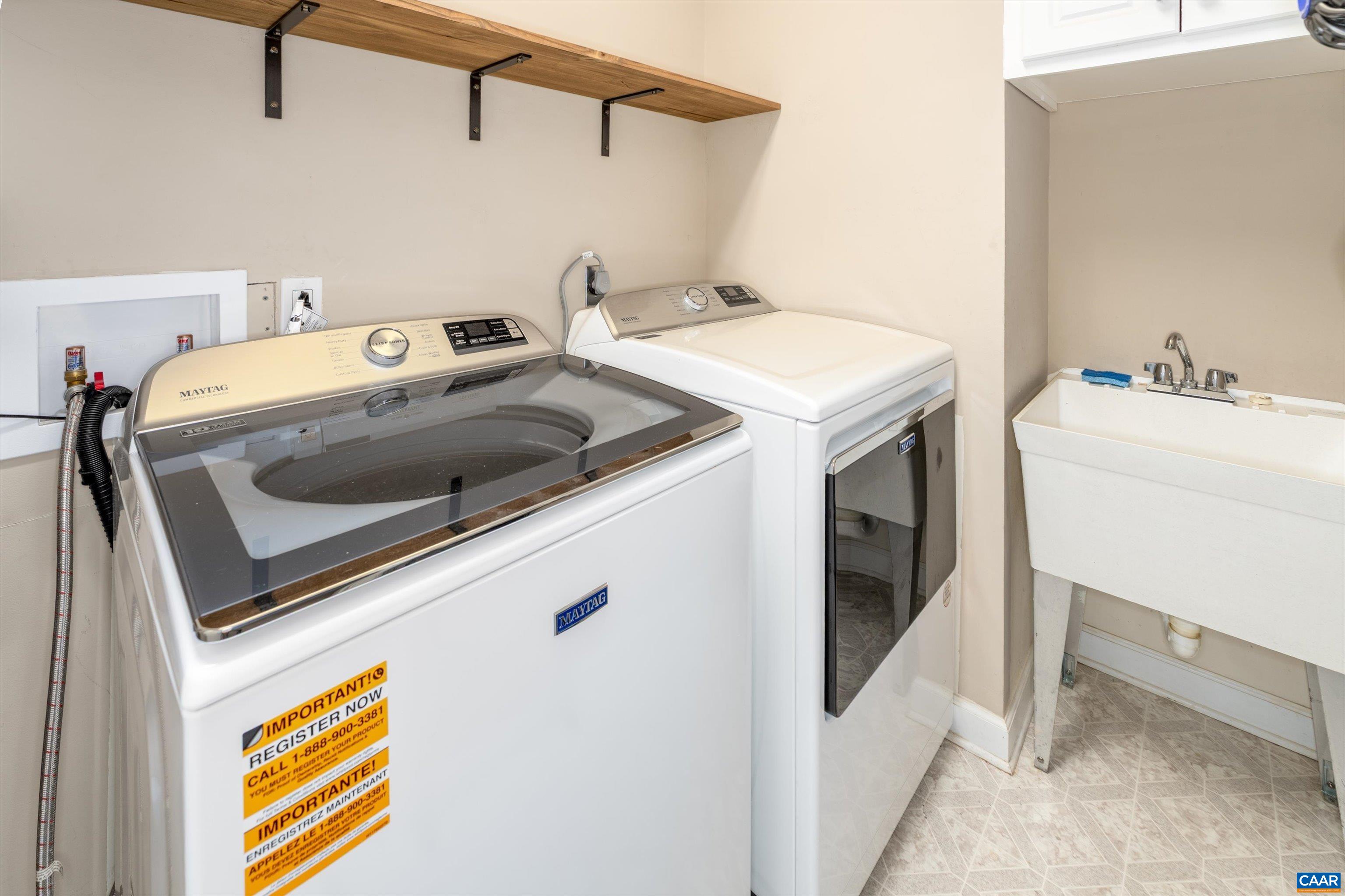 129 FONTANA CT, CHARLOTTESVILLE, Virginia 22911, 5 Bedrooms Bedrooms, ,4 BathroomsBathrooms,Residential,129 FONTANA CT,676041 MLS # 676041