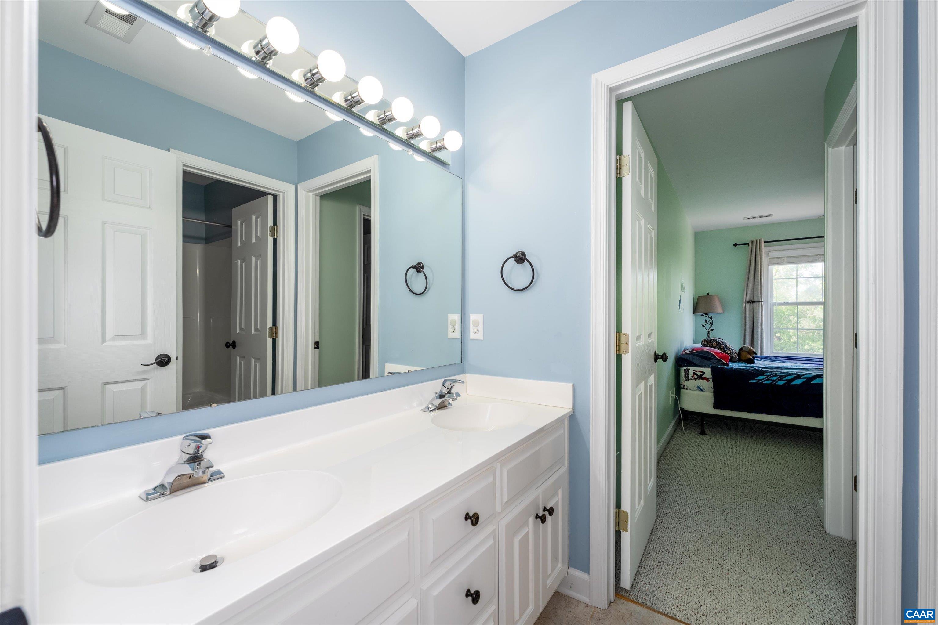 129 FONTANA CT, CHARLOTTESVILLE, Virginia 22911, 5 Bedrooms Bedrooms, ,4 BathroomsBathrooms,Residential,129 FONTANA CT,676041 MLS # 676041