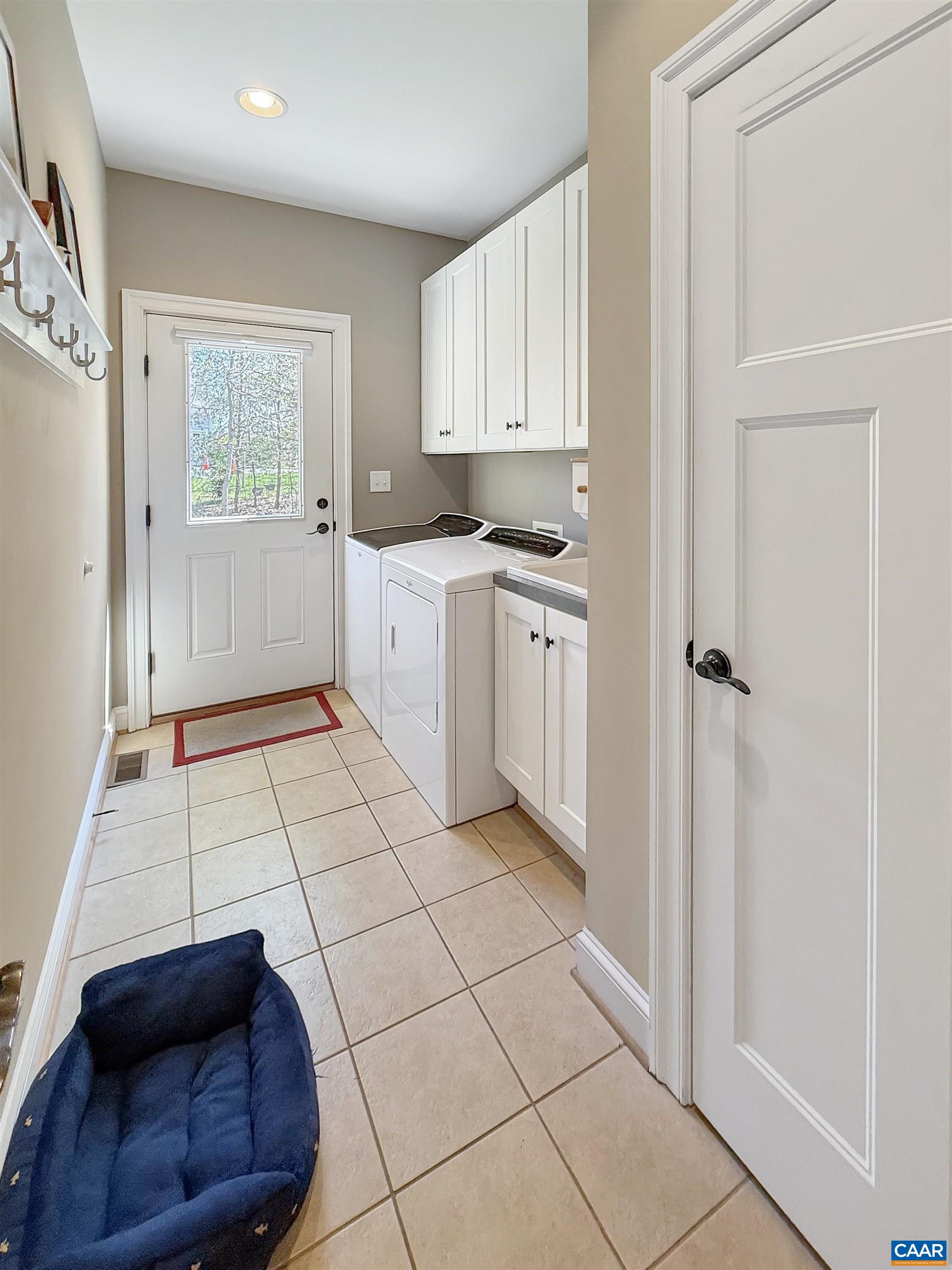 4225 WOODTHRUSH LN, BARBOURSVILLE, Virginia 22923, 5 Bedrooms Bedrooms, ,5 BathroomsBathrooms,Residential,4225 WOODTHRUSH LN,676106 MLS # 676106