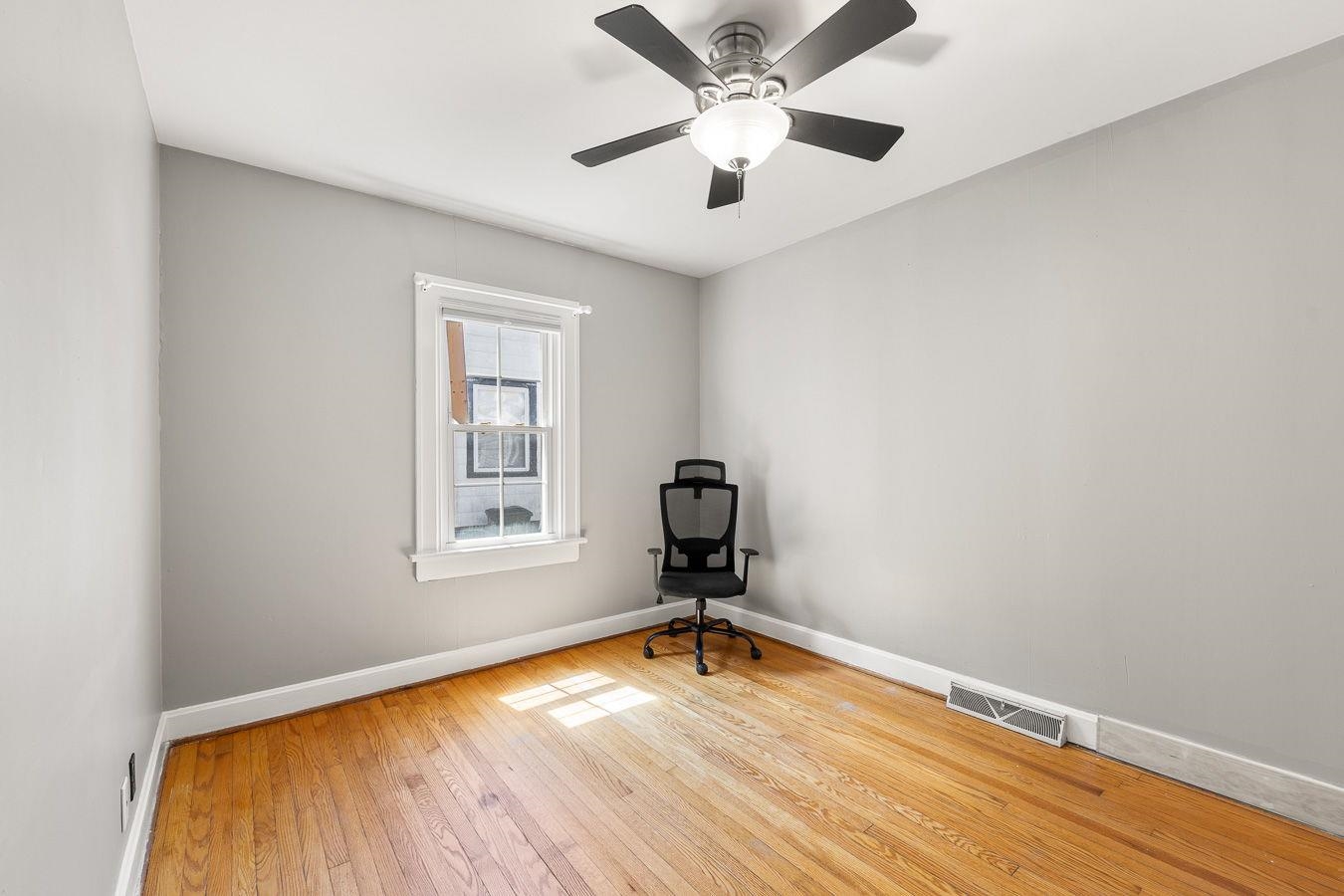 110 HAYS AVE, STAUNTON, Virginia 24401, 2 Bedrooms Bedrooms, ,1 BathroomBathrooms,Residential,110 HAYS AVE,676166 MLS # 676166