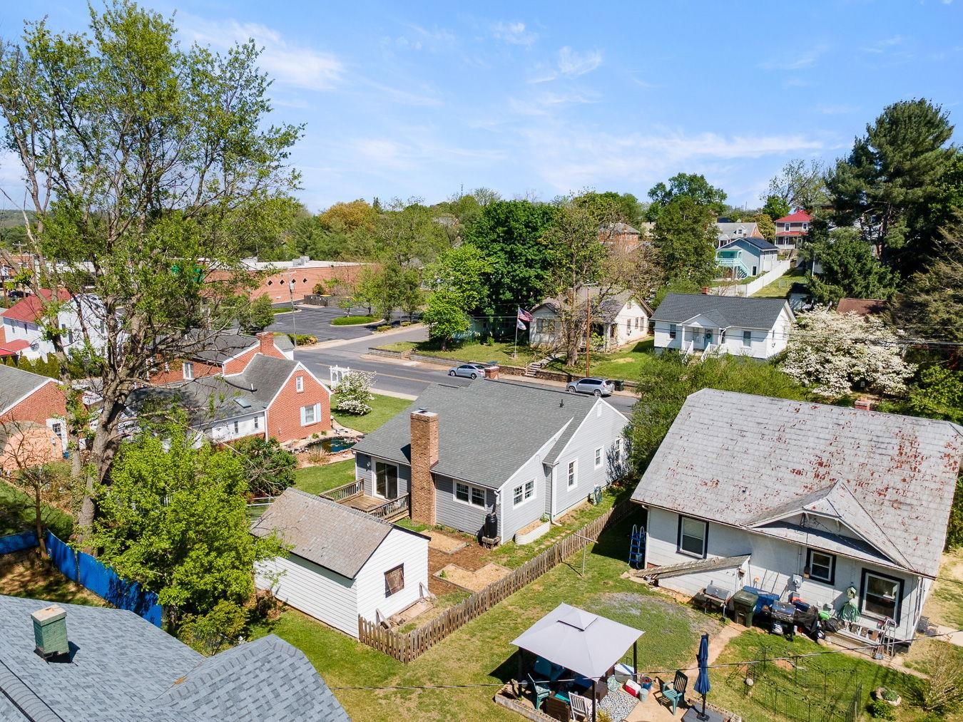 110 HAYS AVE, STAUNTON, Virginia 24401, 2 Bedrooms Bedrooms, ,1 BathroomBathrooms,Residential,110 HAYS AVE,676166 MLS # 676166