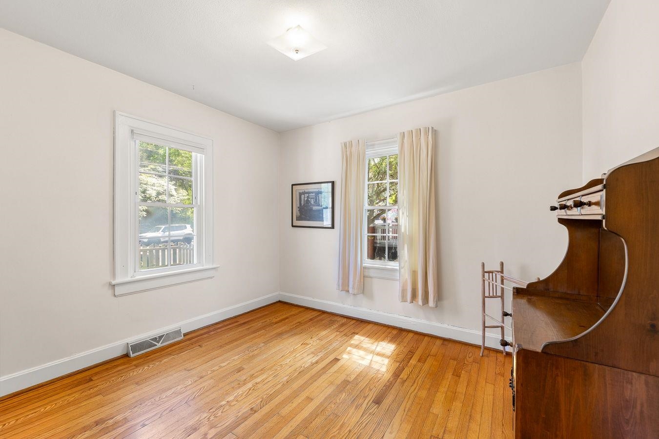 110 HAYS AVE, STAUNTON, Virginia 24401, 2 Bedrooms Bedrooms, ,1 BathroomBathrooms,Residential,110 HAYS AVE,676166 MLS # 676166