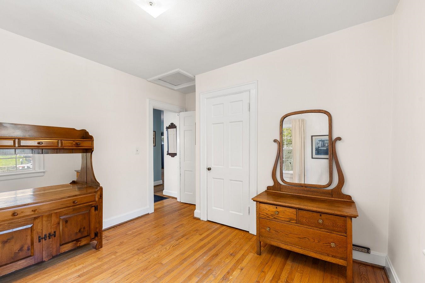 110 HAYS AVE, STAUNTON, Virginia 24401, 2 Bedrooms Bedrooms, ,1 BathroomBathrooms,Residential,110 HAYS AVE,676166 MLS # 676166