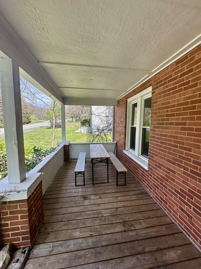 5642 SAM SNEAD HWY, HOT SPRINGS, Virginia 24445, 4 Bedrooms Bedrooms, ,2 BathroomsBathrooms,Residential,5642 Sam Snead Highway,5642 SAM SNEAD HWY,676167 MLS # 676167