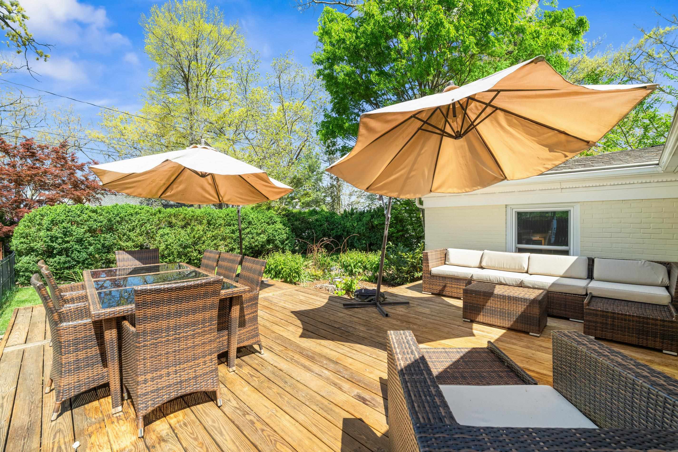 633 OAK AVE, WAYNESBORO, Virginia 22980, 4 Bedrooms Bedrooms, ,3 BathroomsBathrooms,Residential,Tree Street Elite,633 OAK AVE,676171 MLS # 676171