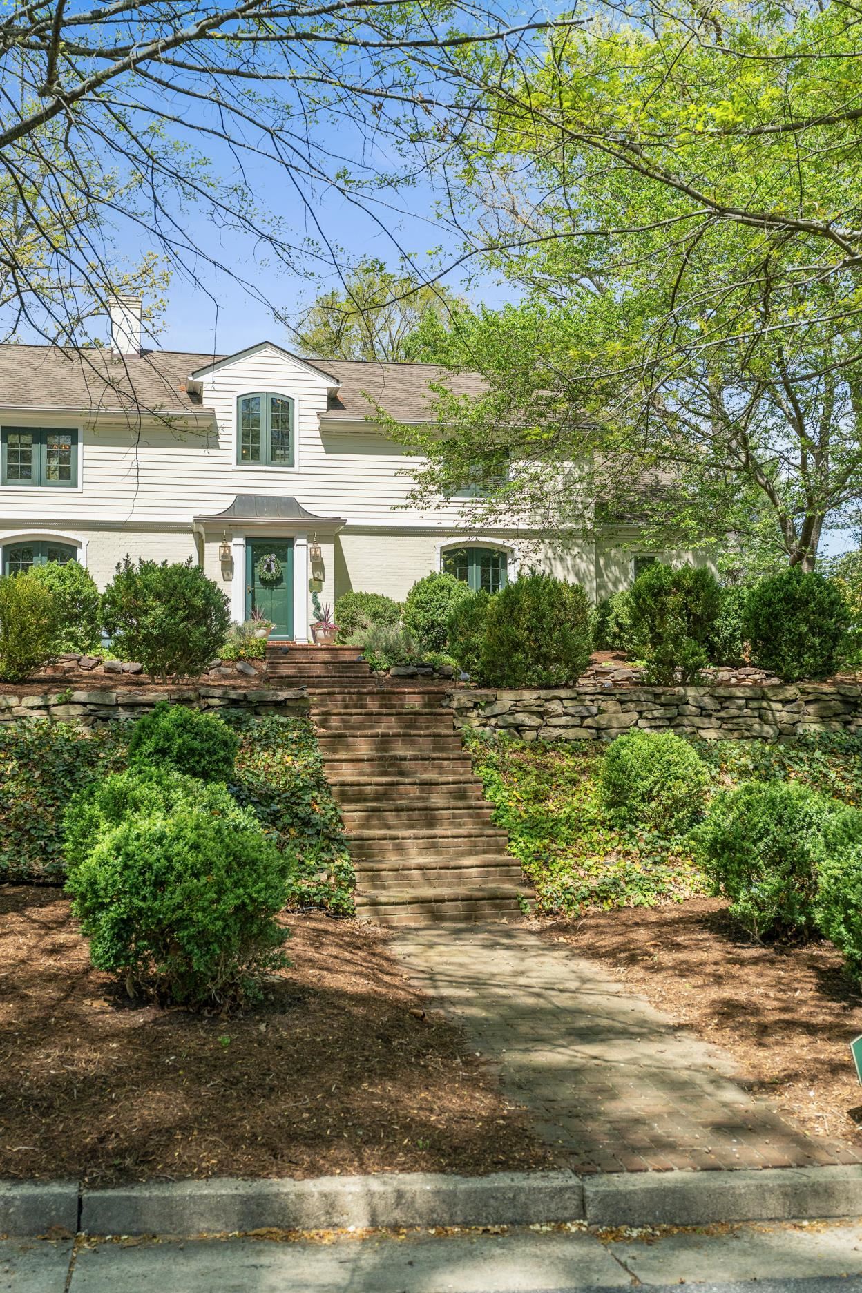 633 OAK AVE, WAYNESBORO, Virginia 22980, 4 Bedrooms Bedrooms, ,3 BathroomsBathrooms,Residential,Tree Street Elite,633 OAK AVE,676171 MLS # 676171