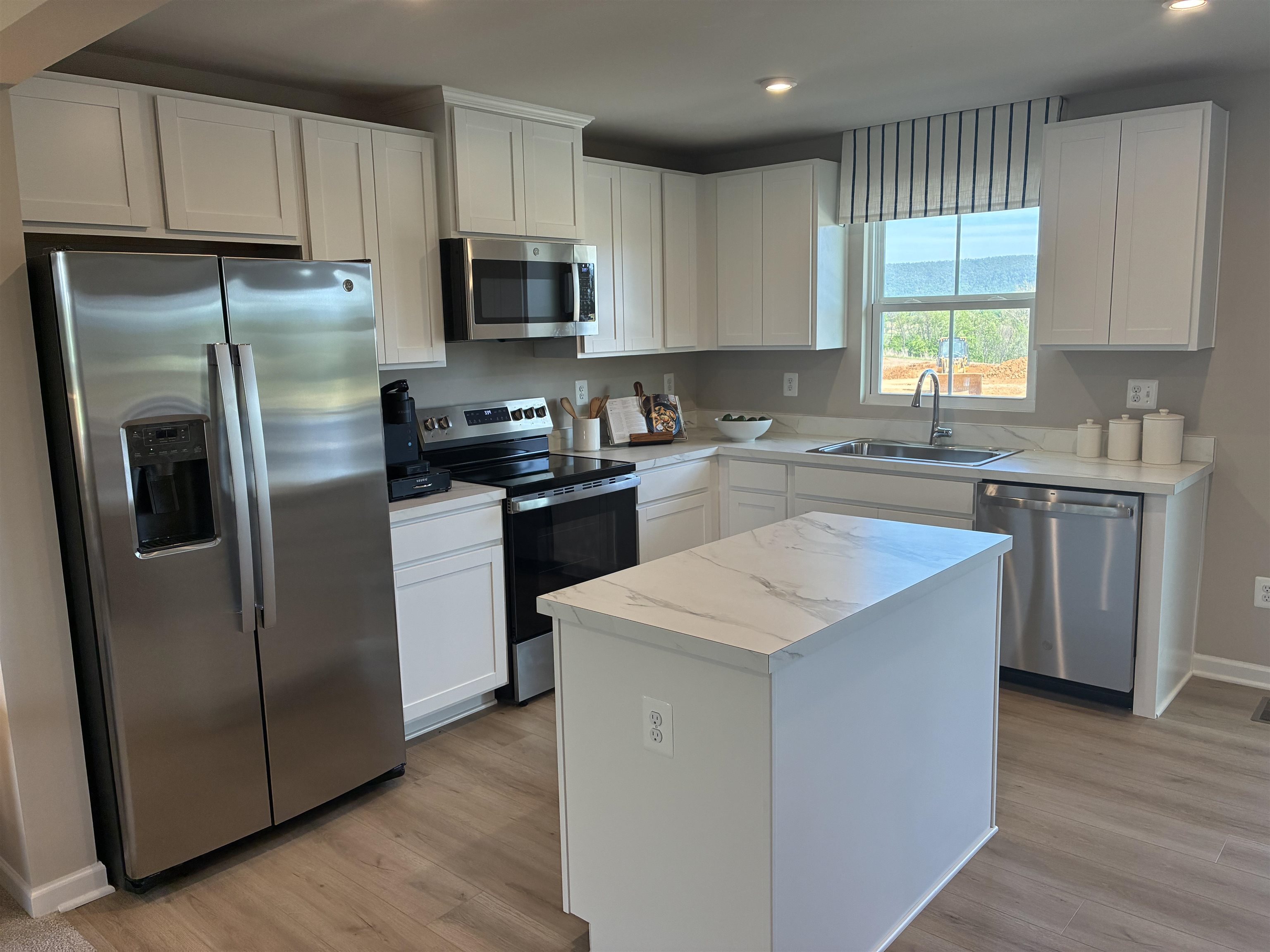 787 HISEY AVE, WOODSTOCK, Virginia 22664, 3 Bedrooms Bedrooms, ,2 BathroomsBathrooms,Residential,787 HISEY AVE,676172 MLS # 676172