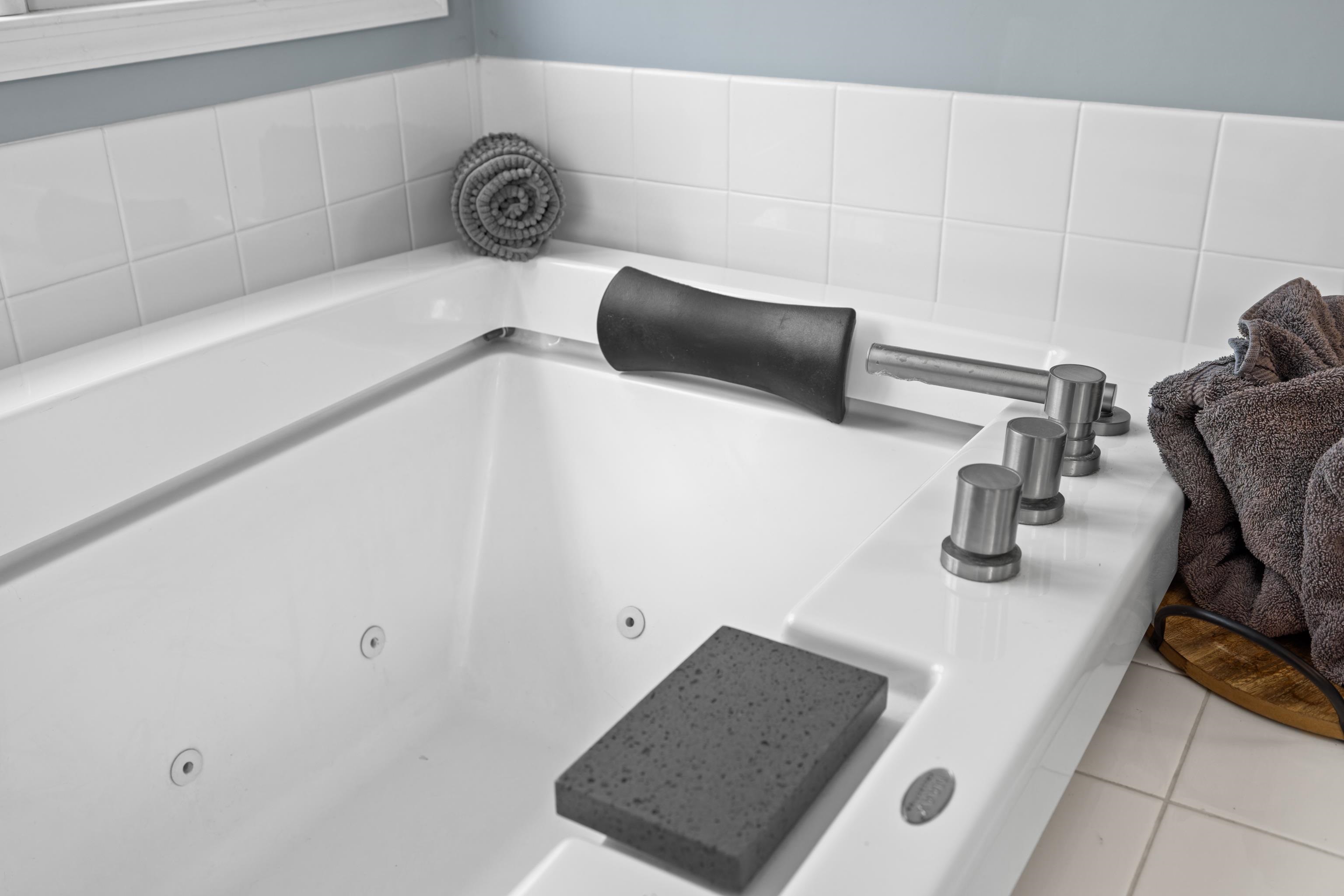 204 TADPOLE LN, GREENVILLE, Virginia 24440, 5 Bedrooms Bedrooms, ,3 BathroomsBathrooms,Residential,204 TADPOLE LN,676175 MLS # 676175