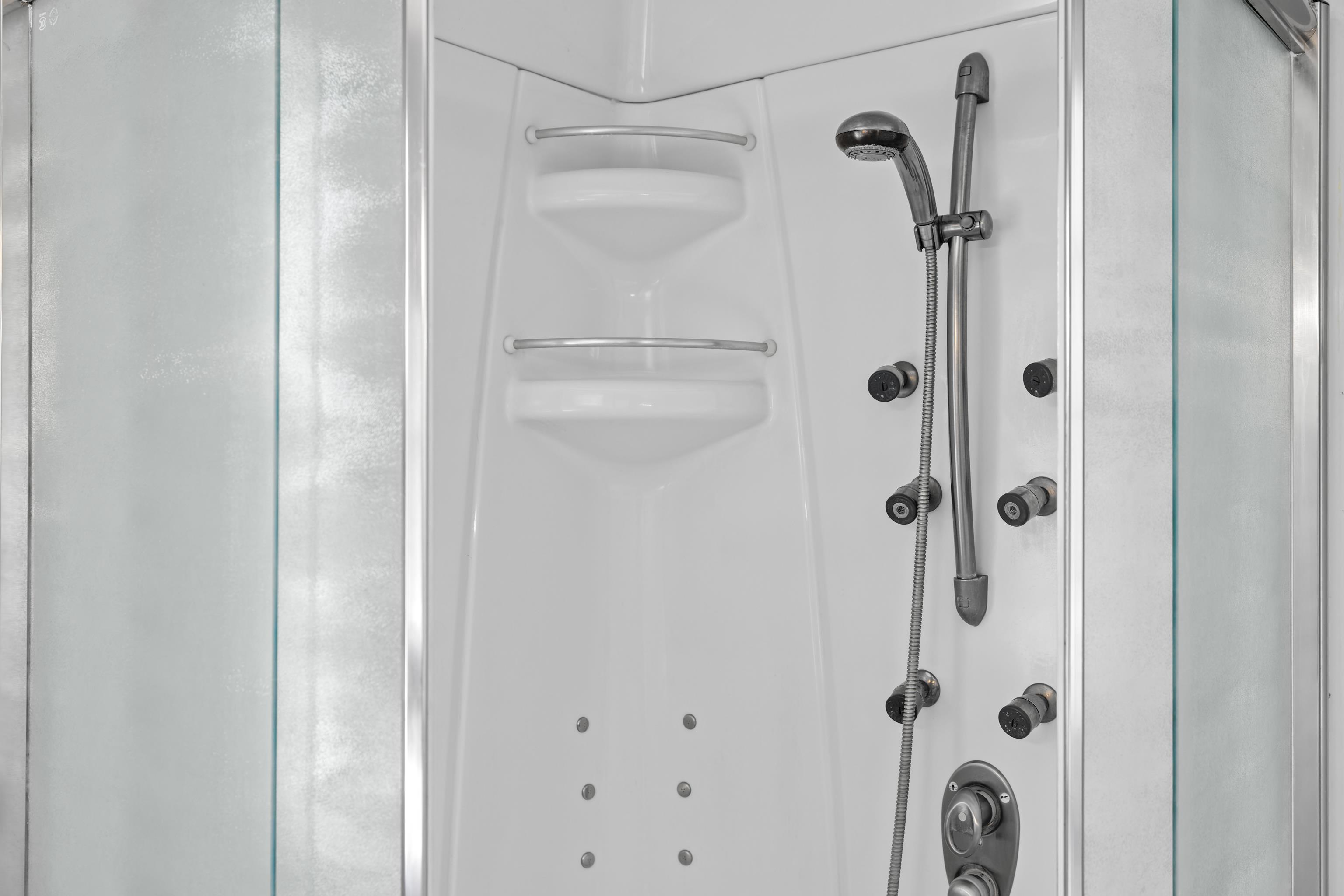 204 TADPOLE LN, GREENVILLE, Virginia 24440, 5 Bedrooms Bedrooms, ,3 BathroomsBathrooms,Residential,204 TADPOLE LN,676175 MLS # 676175