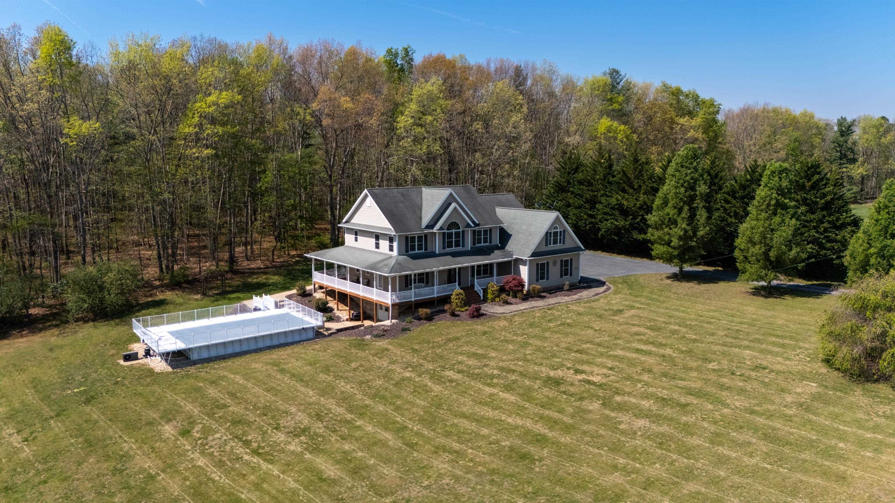 204 TADPOLE LN, GREENVILLE, Virginia 24440, 5 Bedrooms Bedrooms, ,3 BathroomsBathrooms,Residential,204 TADPOLE LN,676175 MLS # 676175