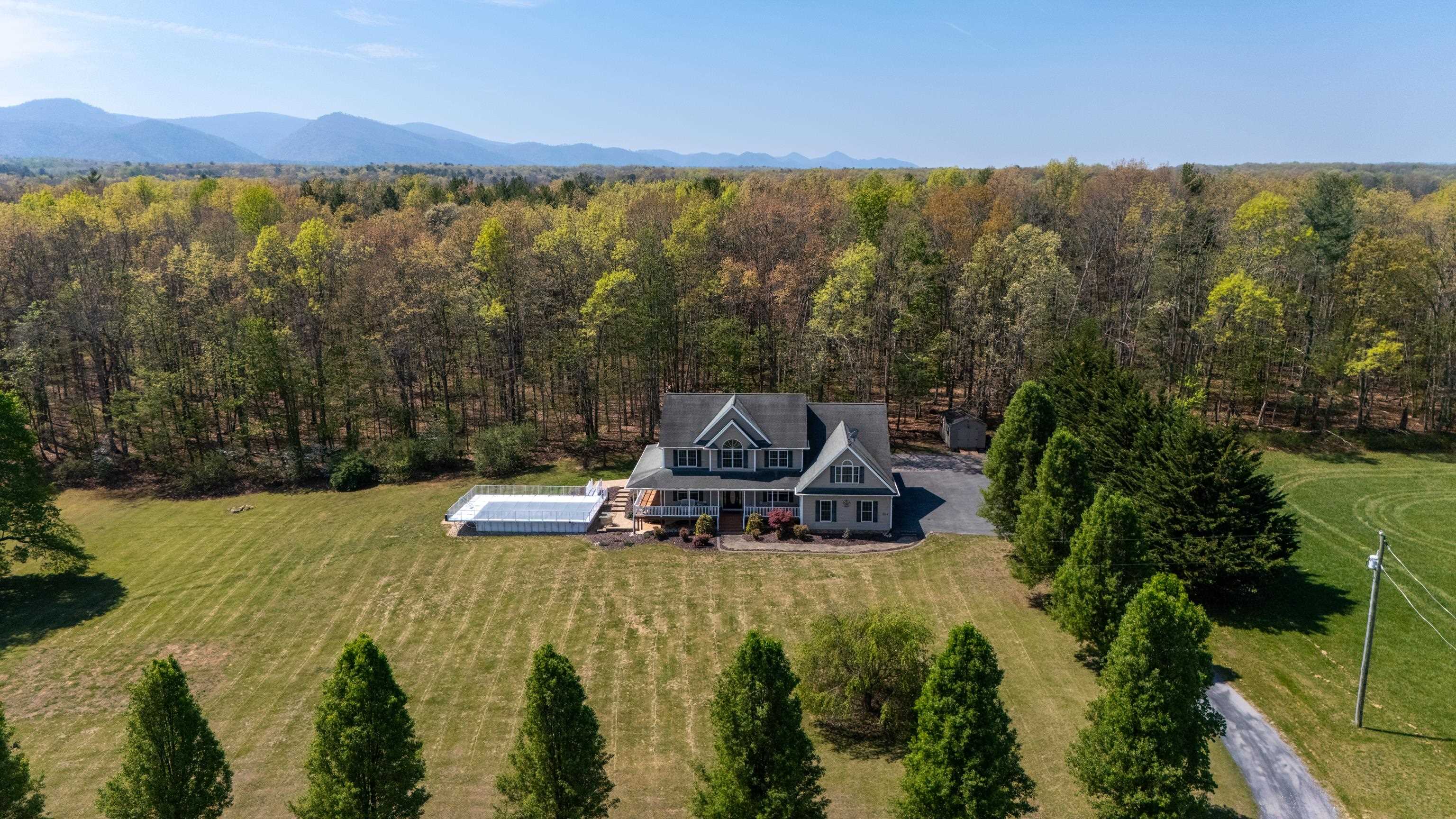 204 TADPOLE LN, GREENVILLE, Virginia 24440, 5 Bedrooms Bedrooms, ,3 BathroomsBathrooms,Residential,204 TADPOLE LN,676175 MLS # 676175