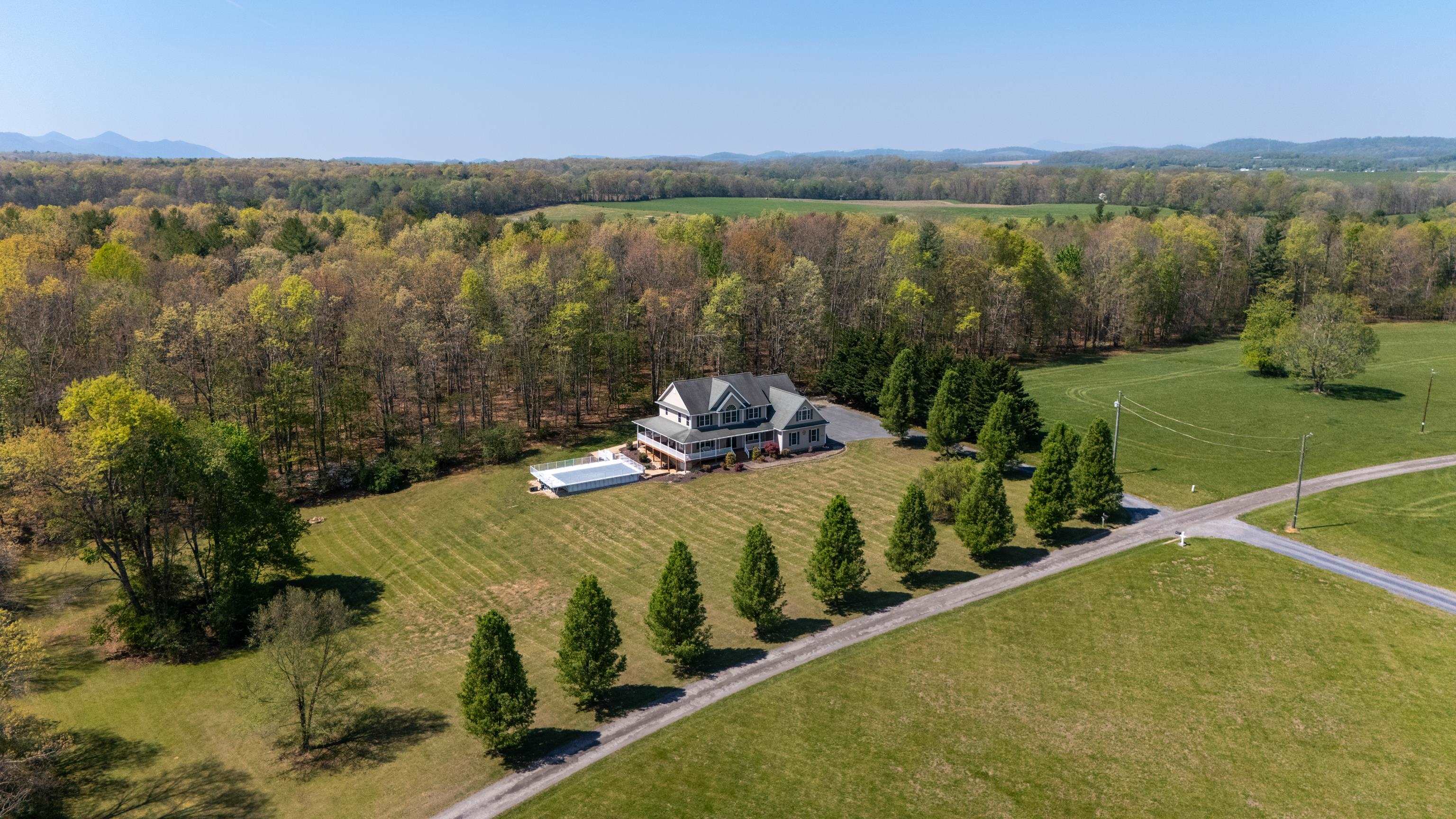 204 TADPOLE LN, GREENVILLE, Virginia 24440, 5 Bedrooms Bedrooms, ,3 BathroomsBathrooms,Residential,204 TADPOLE LN,676175 MLS # 676175