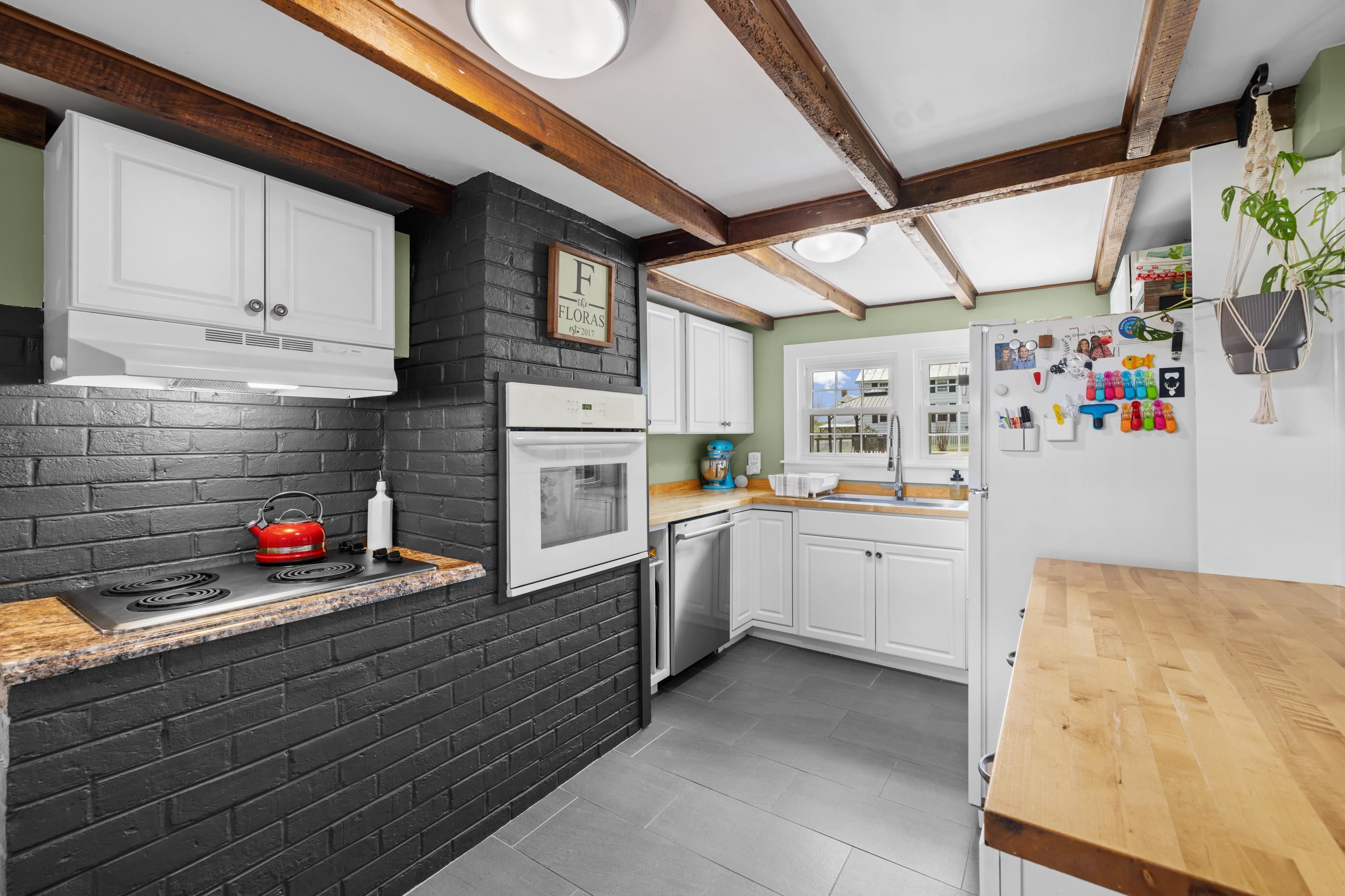 6748 SPRING CREEK RD, BRIDGEWATER, Virginia 22812, 4 Bedrooms Bedrooms, ,2 BathroomsBathrooms,Residential,6748 SPRING CREEK RD,676176 MLS # 676176