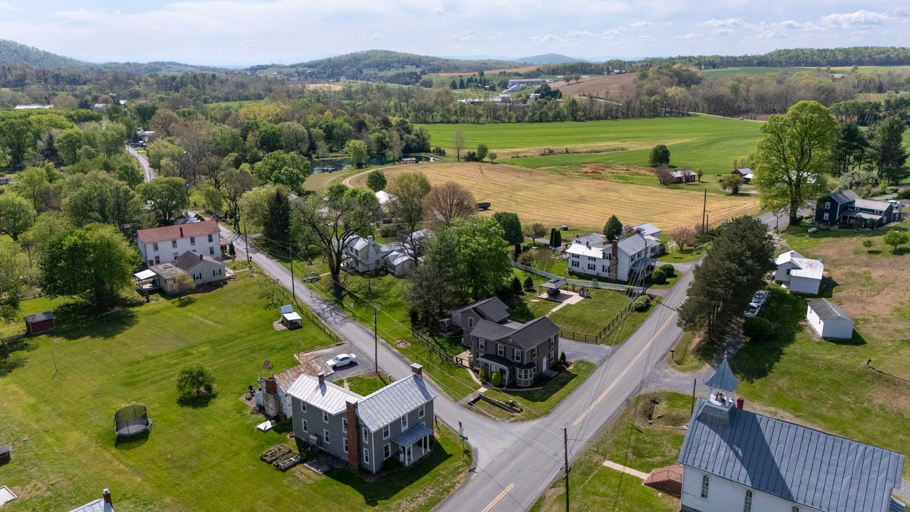 6748 SPRING CREEK RD, BRIDGEWATER, Virginia 22812, 4 Bedrooms Bedrooms, ,2 BathroomsBathrooms,Residential,6748 SPRING CREEK RD,676176 MLS # 676176