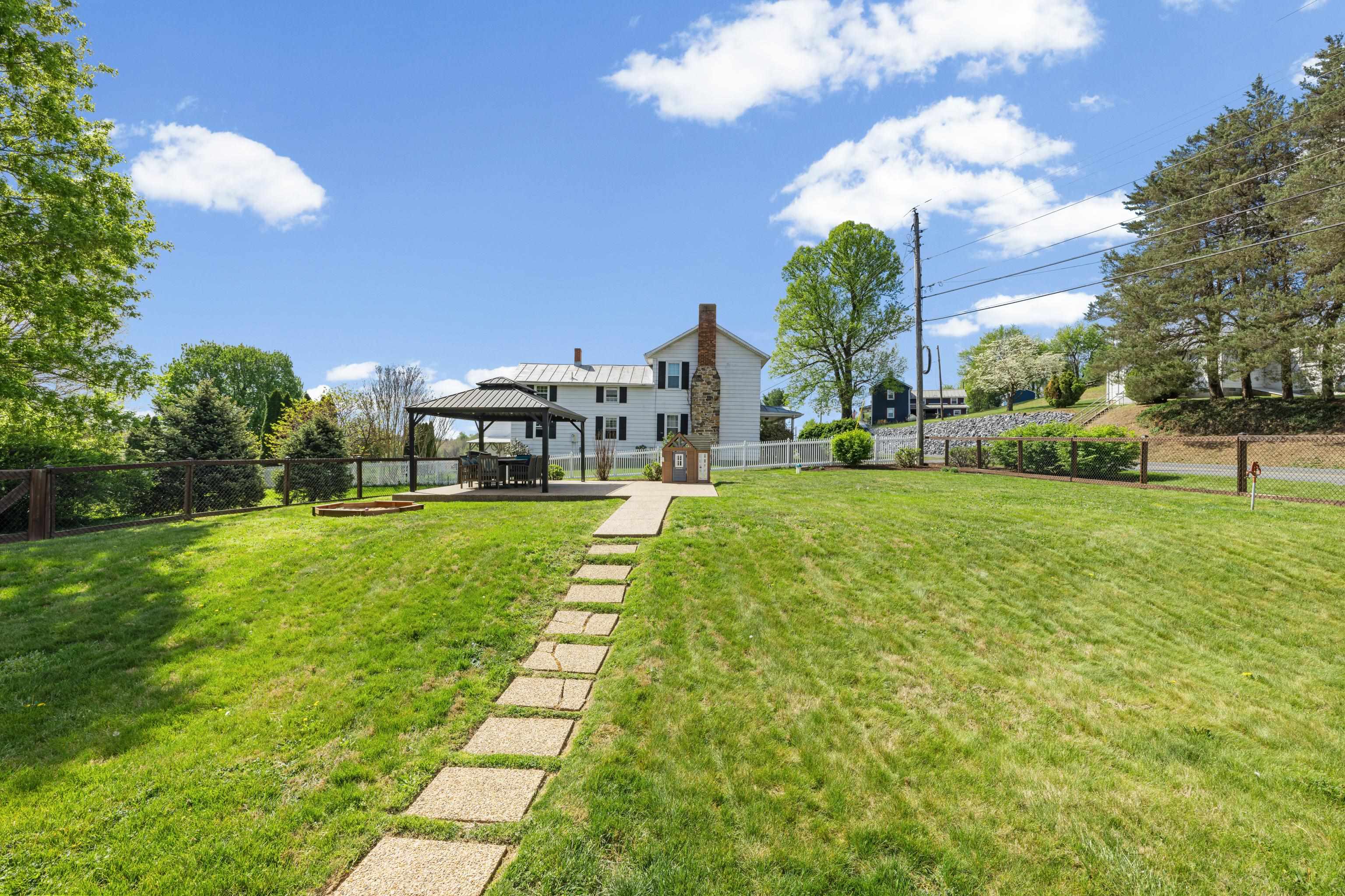 6748 SPRING CREEK RD, BRIDGEWATER, Virginia 22812, 4 Bedrooms Bedrooms, ,2 BathroomsBathrooms,Residential,6748 SPRING CREEK RD,676176 MLS # 676176