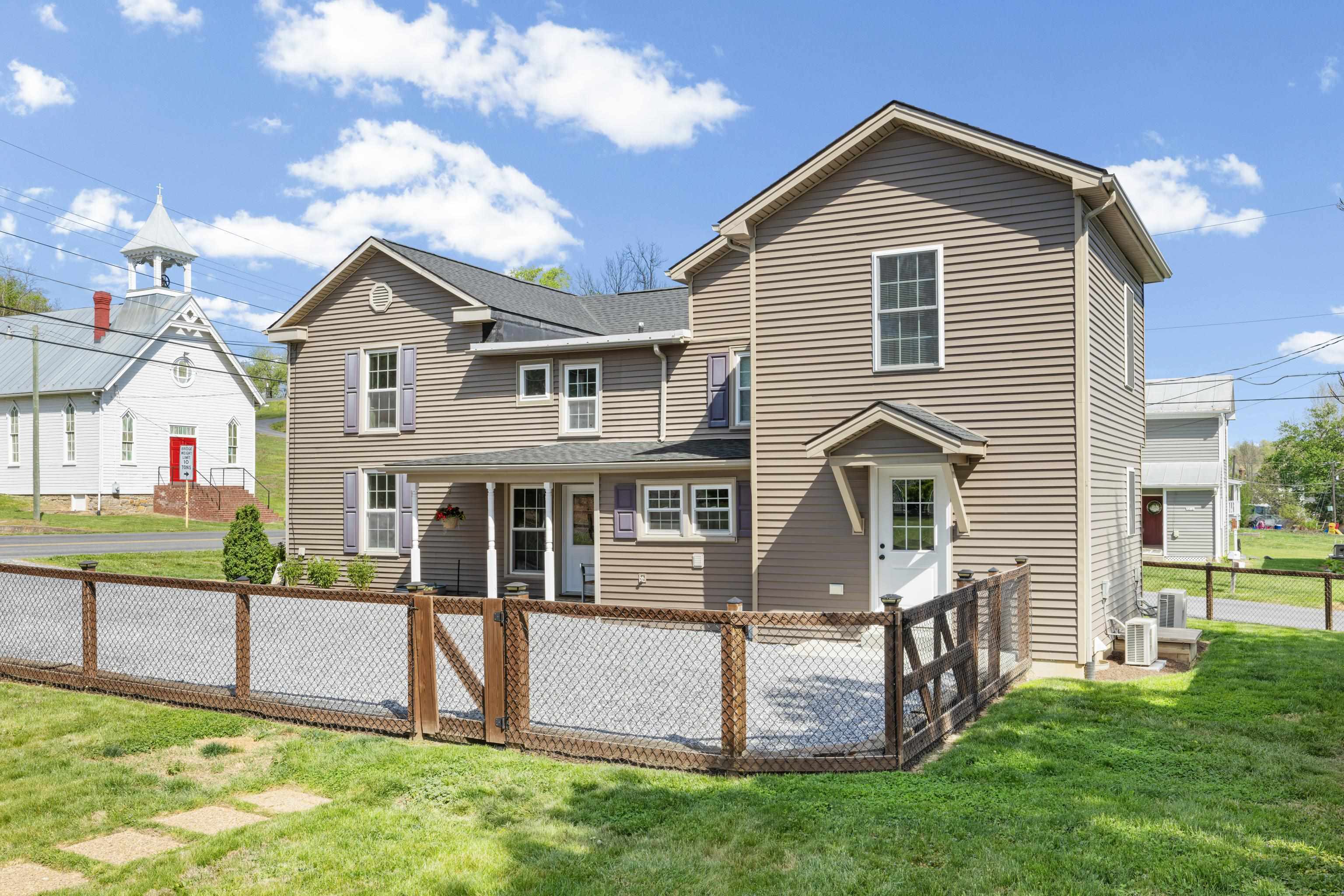 6748 SPRING CREEK RD, BRIDGEWATER, Virginia 22812, 4 Bedrooms Bedrooms, ,2 BathroomsBathrooms,Residential,6748 SPRING CREEK RD,676176 MLS # 676176