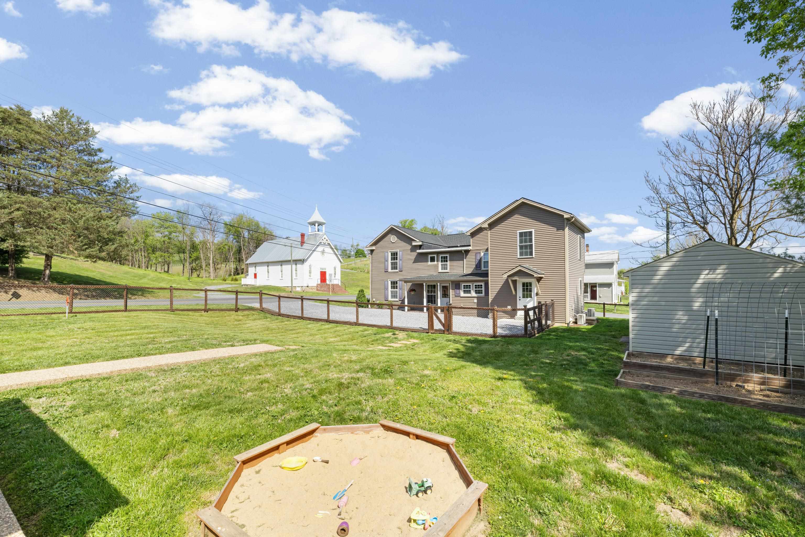 6748 SPRING CREEK RD, BRIDGEWATER, Virginia 22812, 4 Bedrooms Bedrooms, ,2 BathroomsBathrooms,Residential,6748 SPRING CREEK RD,676176 MLS # 676176