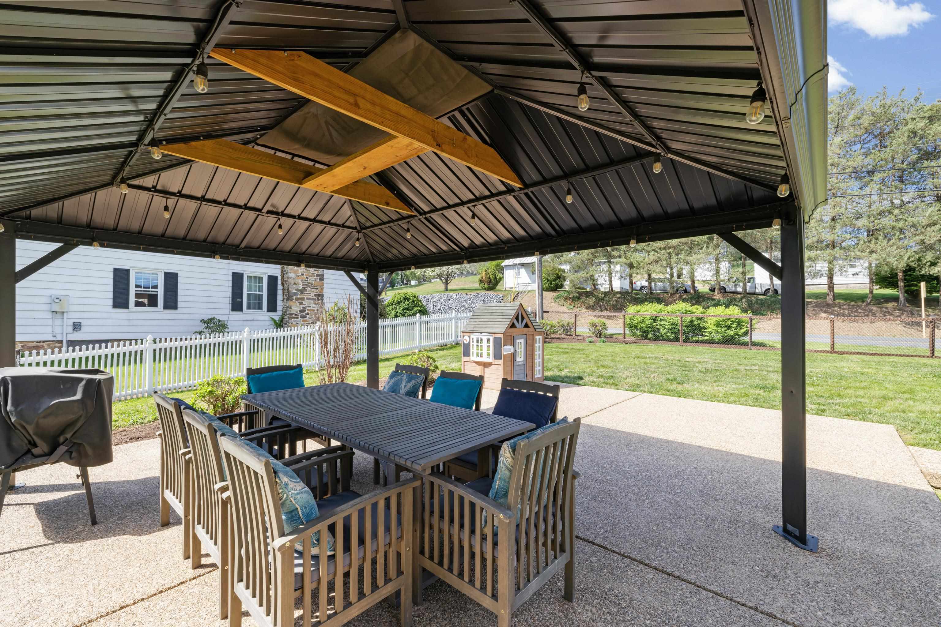 6748 SPRING CREEK RD, BRIDGEWATER, Virginia 22812, 4 Bedrooms Bedrooms, ,2 BathroomsBathrooms,Residential,6748 SPRING CREEK RD,676176 MLS # 676176