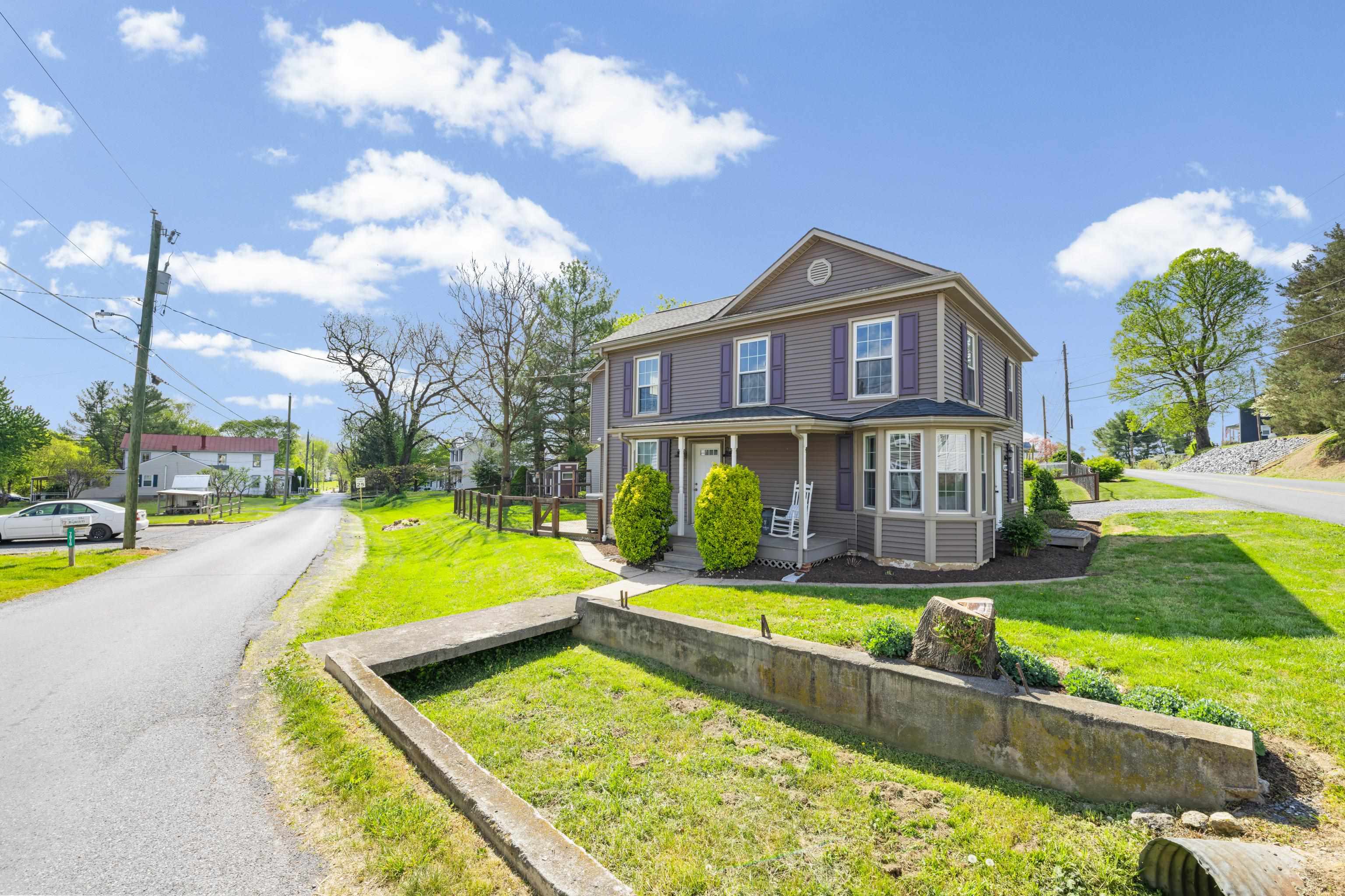 6748 SPRING CREEK RD, BRIDGEWATER, Virginia 22812, 4 Bedrooms Bedrooms, ,2 BathroomsBathrooms,Residential,6748 SPRING CREEK RD,676176 MLS # 676176