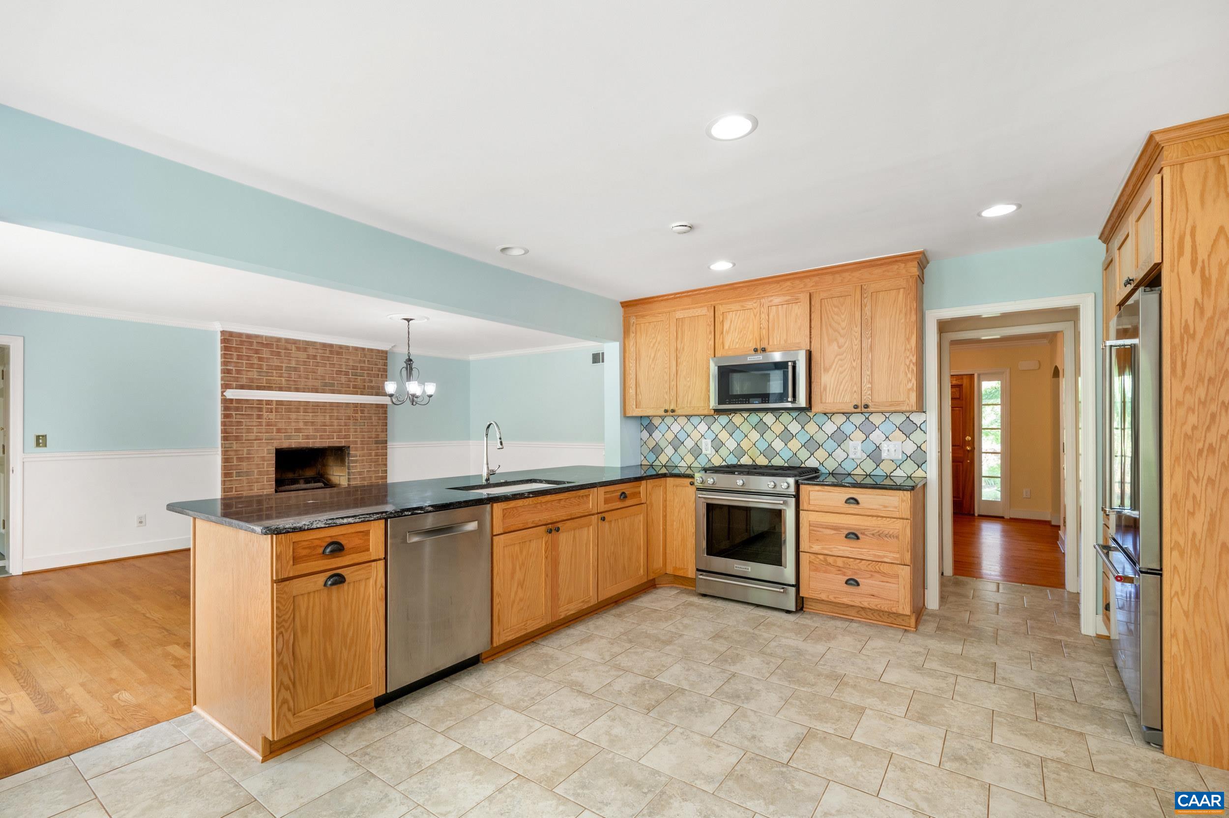 165 WALNUT LN, CHARLOTTESVILLE, Virginia 22911, 4 Bedrooms Bedrooms, ,3 BathroomsBathrooms,Residential,165 WALNUT LN,676181 MLS # 676181