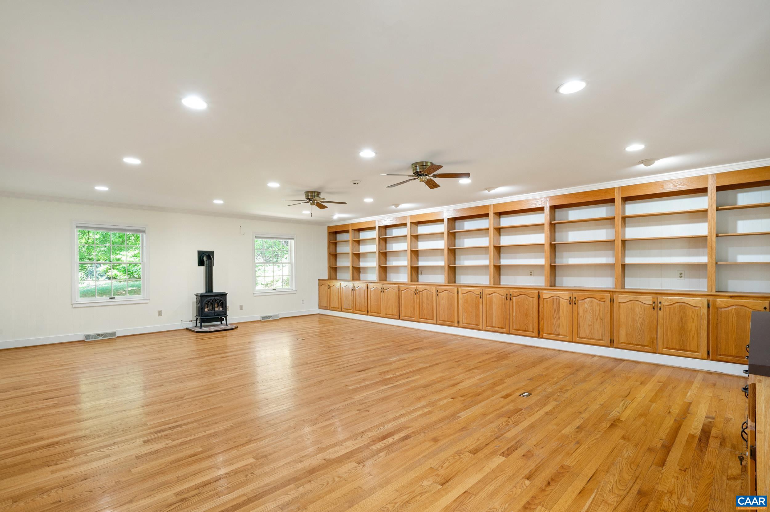 165 WALNUT LN, CHARLOTTESVILLE, Virginia 22911, 4 Bedrooms Bedrooms, ,3 BathroomsBathrooms,Residential,165 WALNUT LN,676181 MLS # 676181