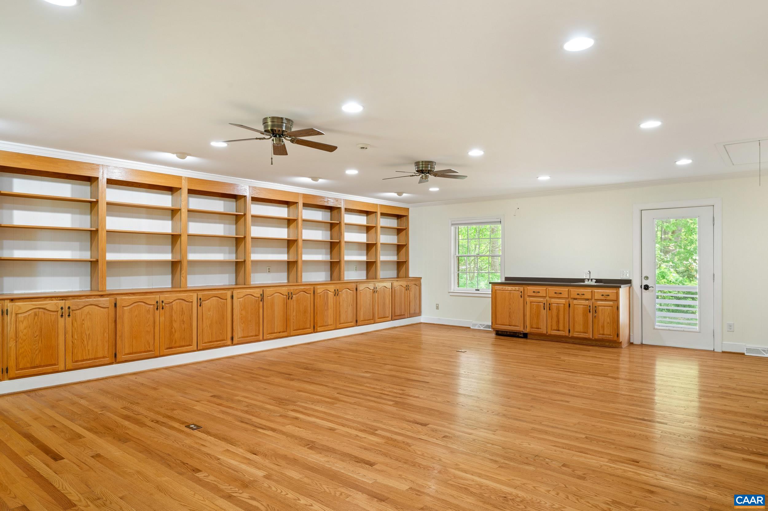 165 WALNUT LN, CHARLOTTESVILLE, Virginia 22911, 4 Bedrooms Bedrooms, ,3 BathroomsBathrooms,Residential,165 WALNUT LN,676181 MLS # 676181