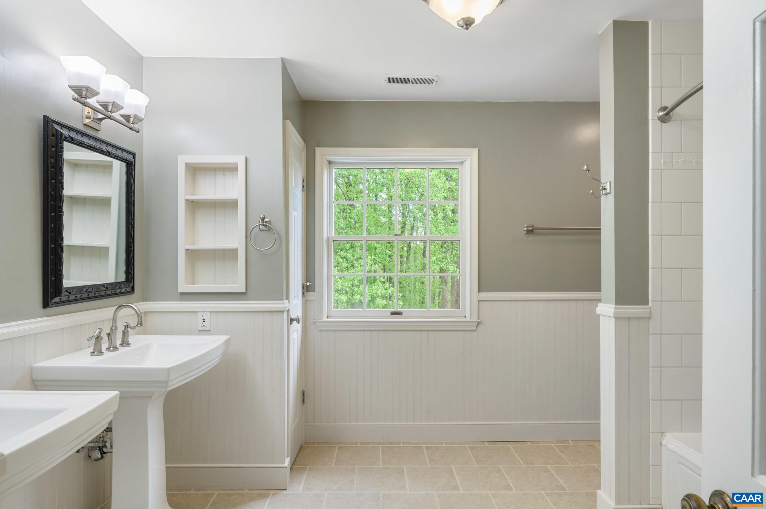 165 WALNUT LN, CHARLOTTESVILLE, Virginia 22911, 4 Bedrooms Bedrooms, ,3 BathroomsBathrooms,Residential,165 WALNUT LN,676181 MLS # 676181