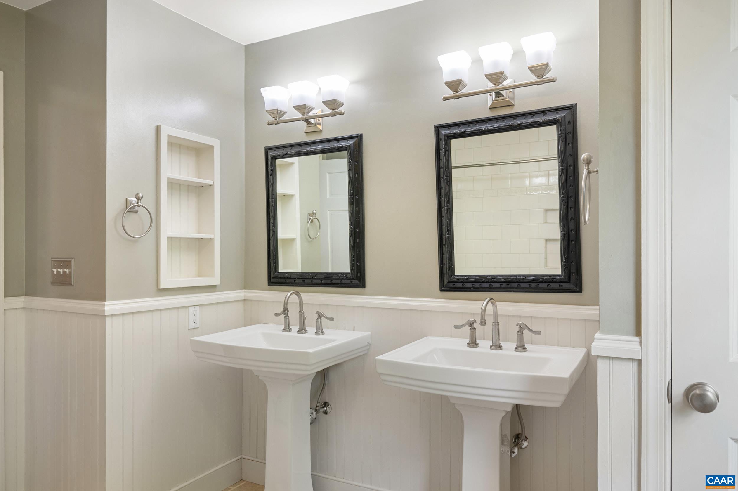 165 WALNUT LN, CHARLOTTESVILLE, Virginia 22911, 4 Bedrooms Bedrooms, ,3 BathroomsBathrooms,Residential,165 WALNUT LN,676181 MLS # 676181