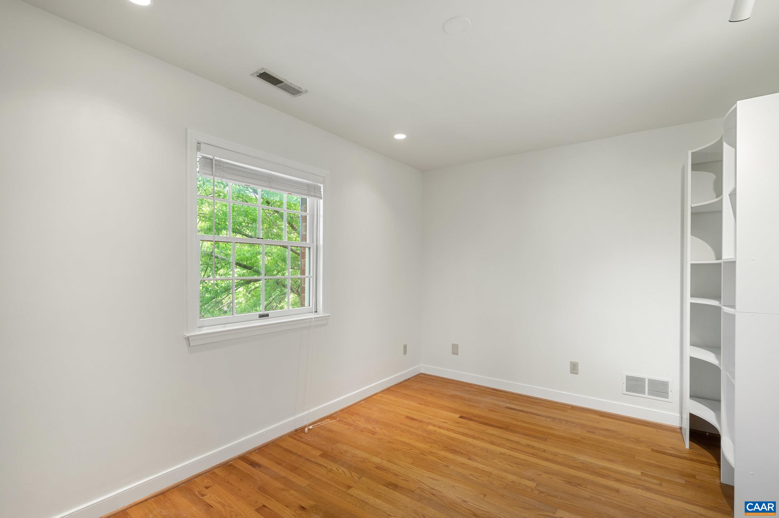 165 WALNUT LN, CHARLOTTESVILLE, Virginia 22911, 4 Bedrooms Bedrooms, ,3 BathroomsBathrooms,Residential,165 WALNUT LN,676181 MLS # 676181