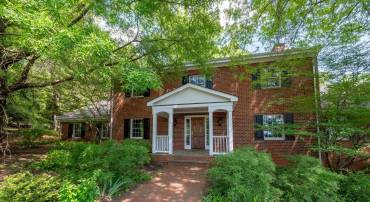 165 WALNUT LN, CHARLOTTESVILLE, Virginia 22911, 4 Bedrooms Bedrooms, ,3 BathroomsBathrooms,Residential,165 WALNUT LN,676181 MLS # 676181
