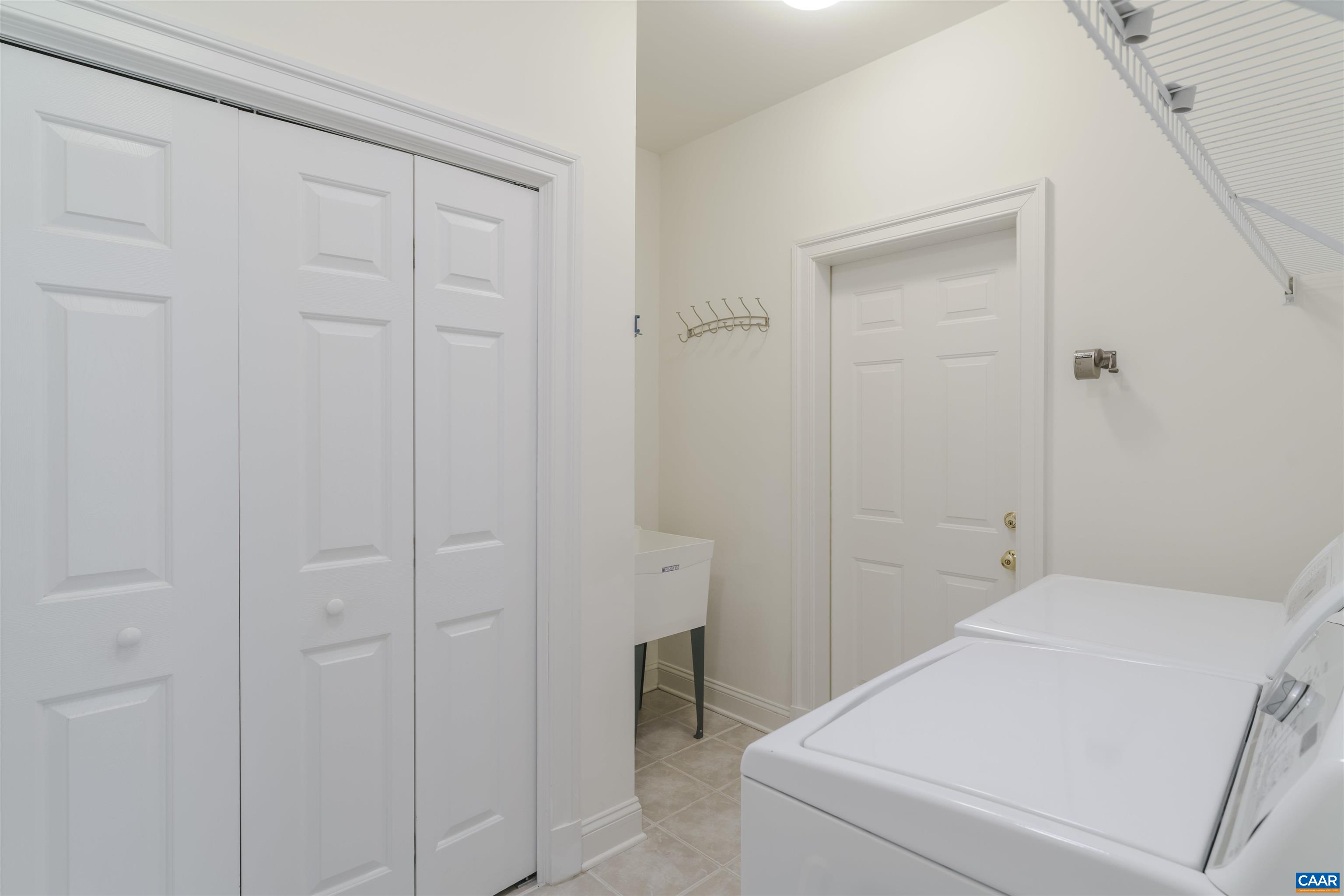 5527 STONEGATE LN, CROZET, Virginia 22932, 3 Bedrooms Bedrooms, ,2 BathroomsBathrooms,Residential,5527 STONEGATE LN,676186 MLS # 676186