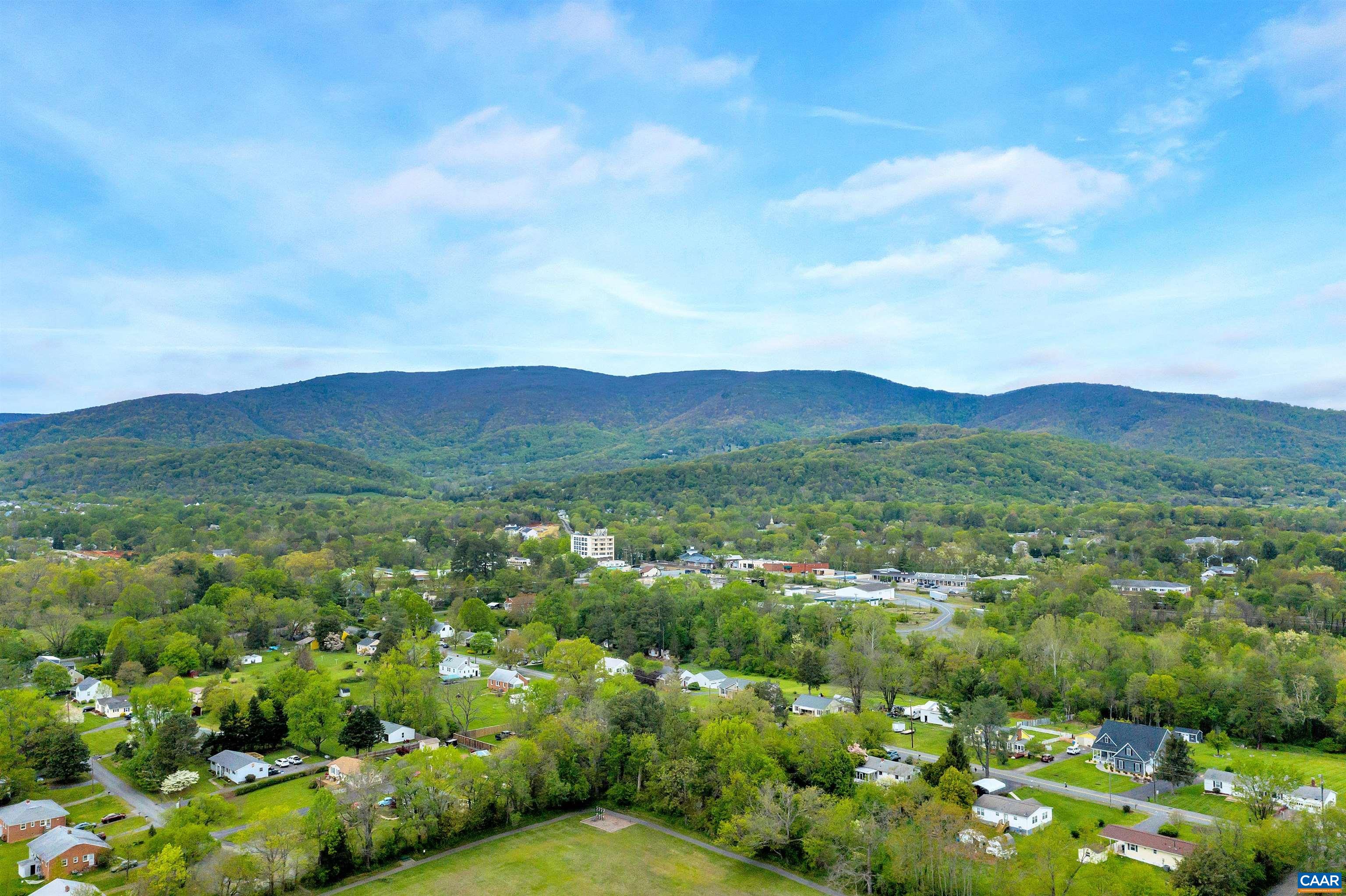 5527 STONEGATE LN, CROZET, Virginia 22932, 3 Bedrooms Bedrooms, ,2 BathroomsBathrooms,Residential,5527 STONEGATE LN,676186 MLS # 676186