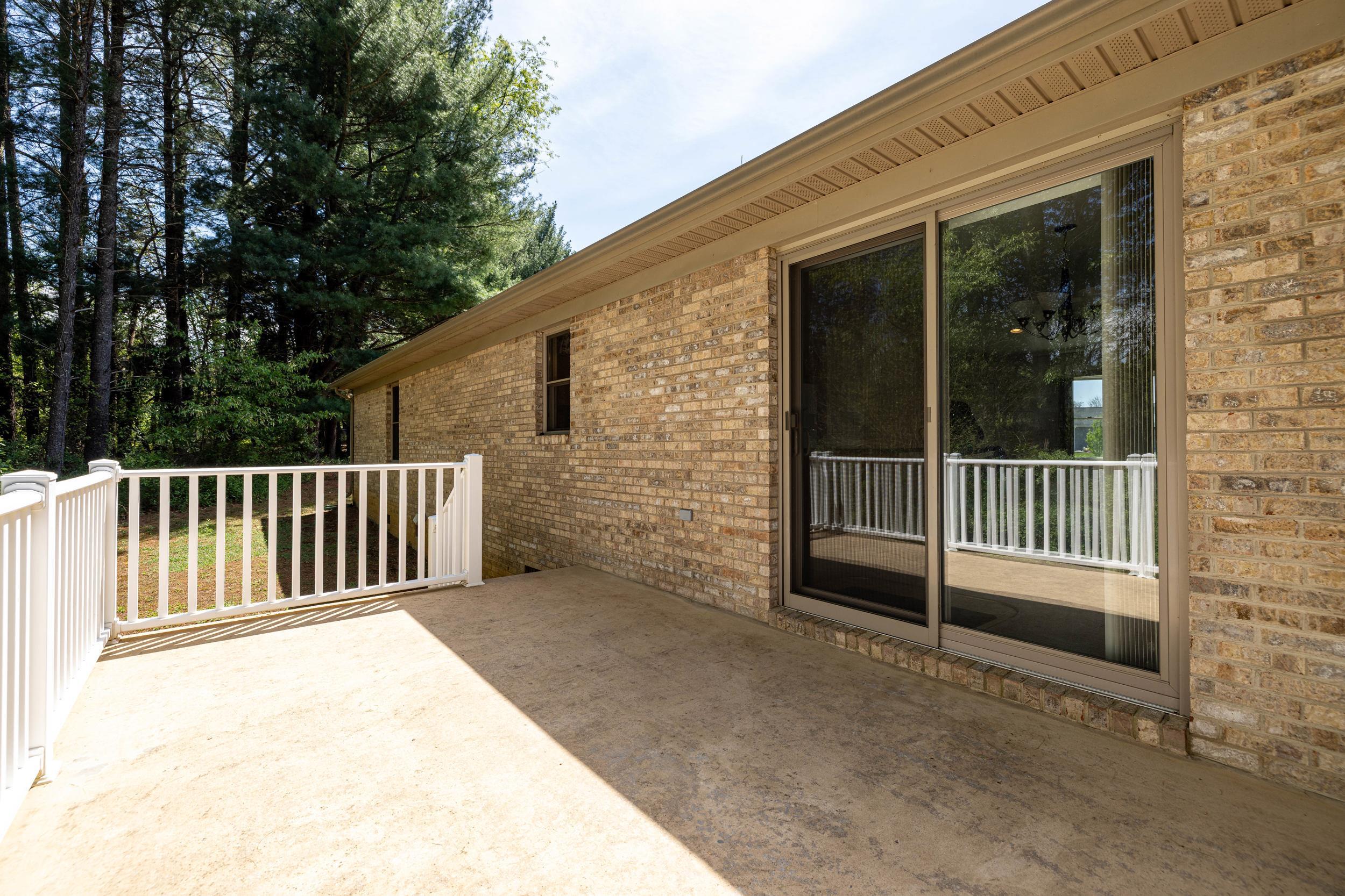 7 BLUE RIDGE CT, LURAY, Virginia 22835, 3 Bedrooms Bedrooms, ,2 BathroomsBathrooms,Residential,7 BLUE RIDGE CT,676188 MLS # 676188