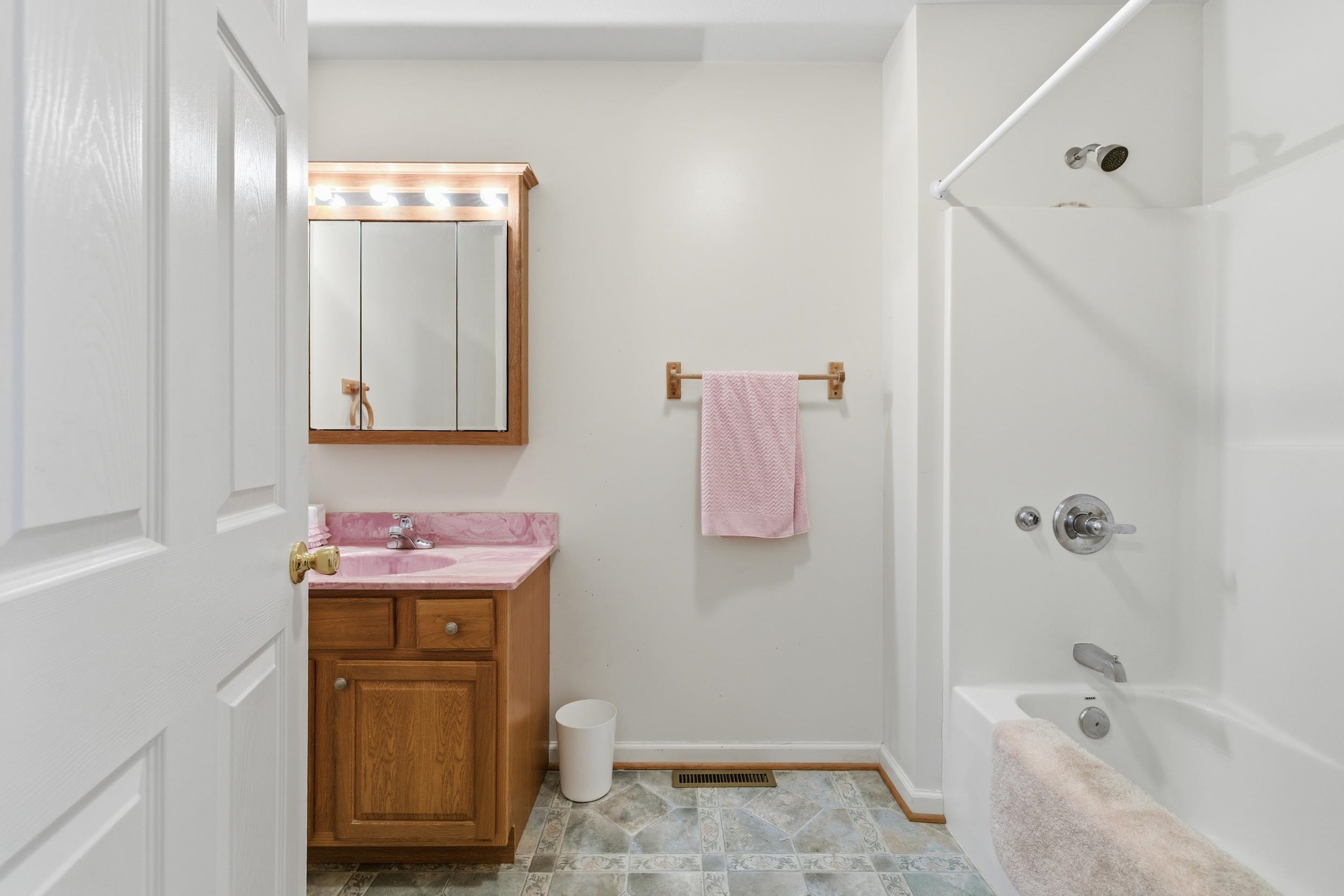 7 BLUE RIDGE CT, LURAY, Virginia 22835, 3 Bedrooms Bedrooms, ,2 BathroomsBathrooms,Residential,7 BLUE RIDGE CT,676188 MLS # 676188