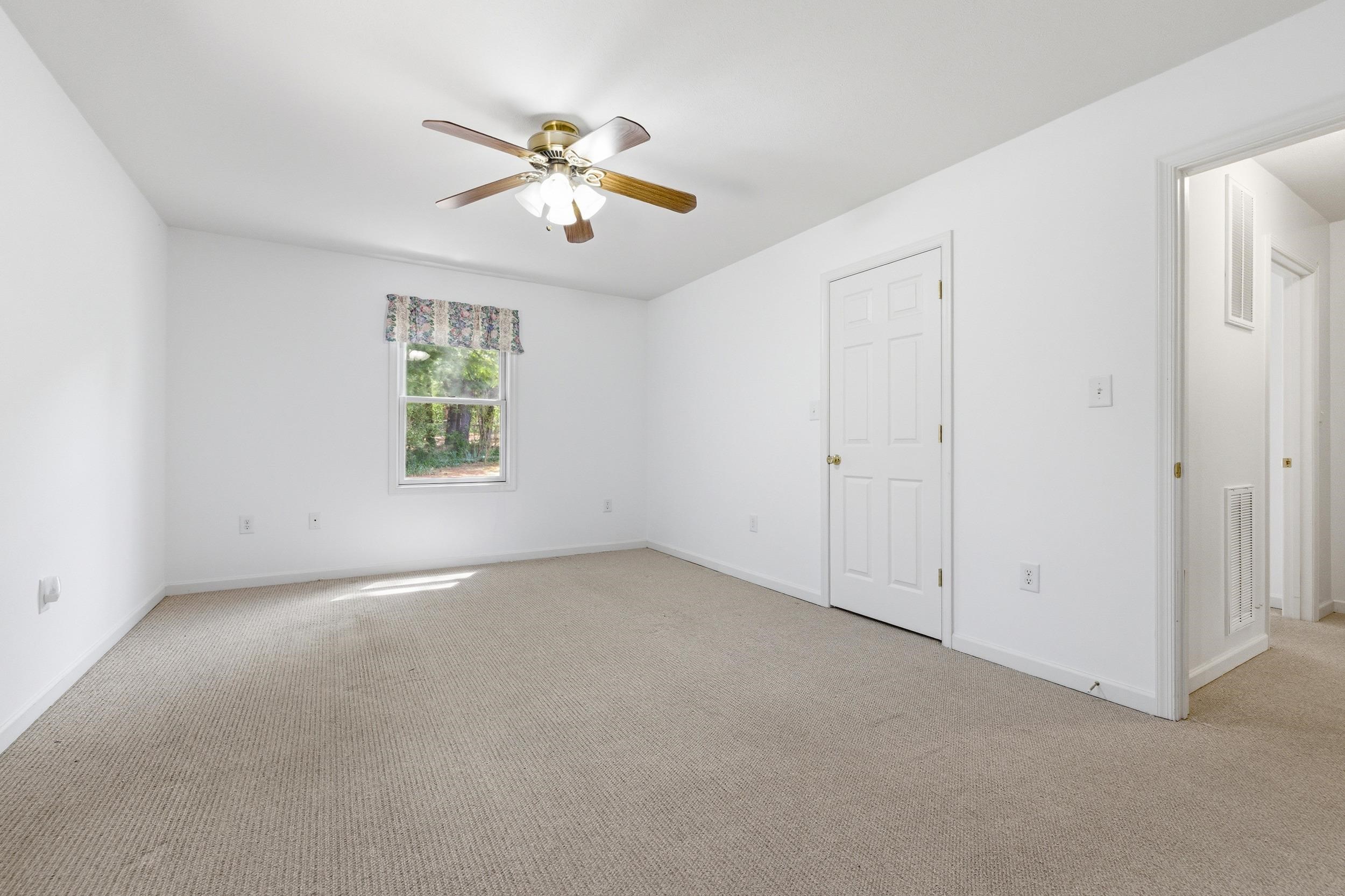 7 BLUE RIDGE CT, LURAY, Virginia 22835, 3 Bedrooms Bedrooms, ,2 BathroomsBathrooms,Residential,7 BLUE RIDGE CT,676188 MLS # 676188