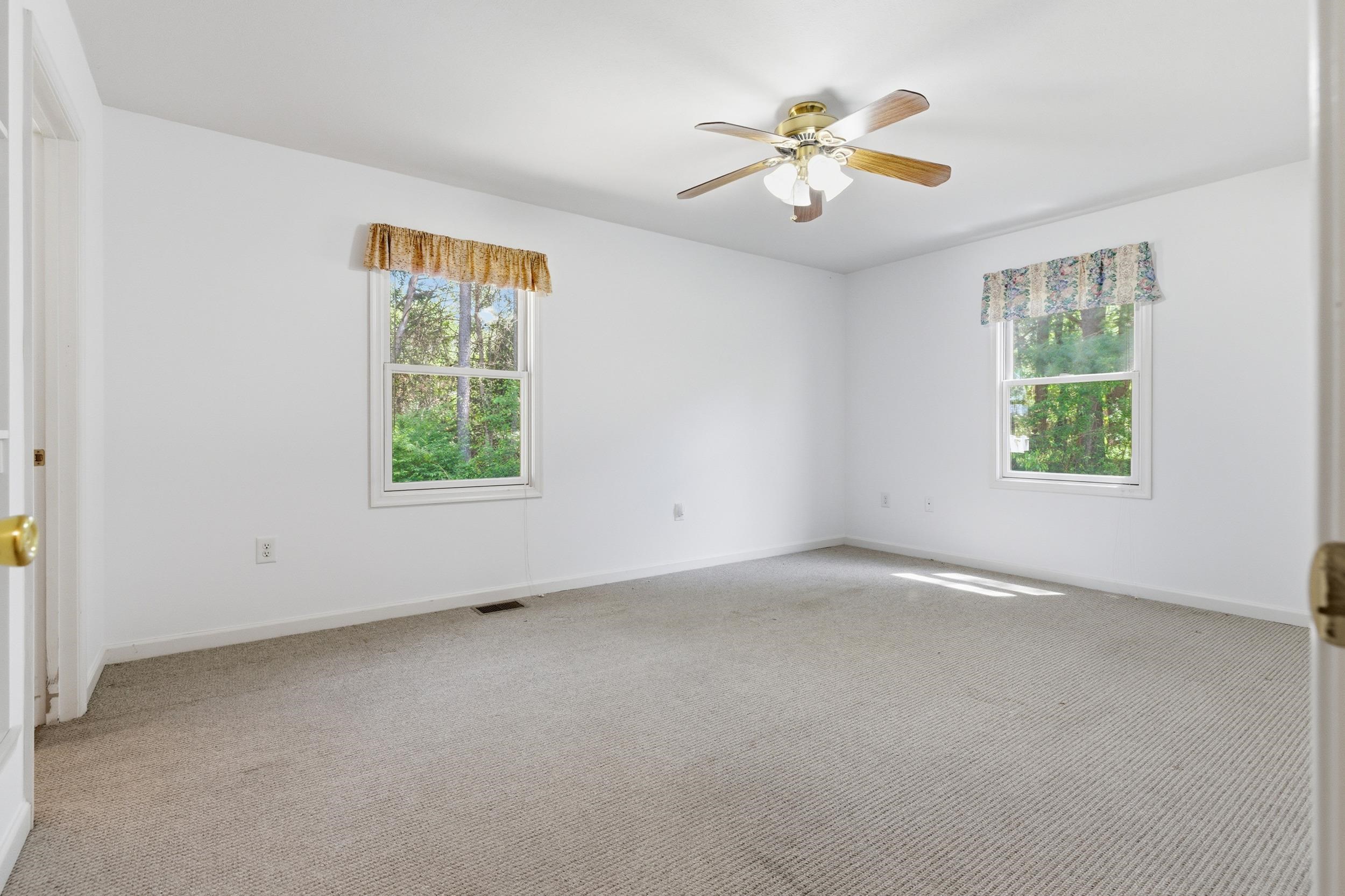 7 BLUE RIDGE CT, LURAY, Virginia 22835, 3 Bedrooms Bedrooms, ,2 BathroomsBathrooms,Residential,7 BLUE RIDGE CT,676188 MLS # 676188