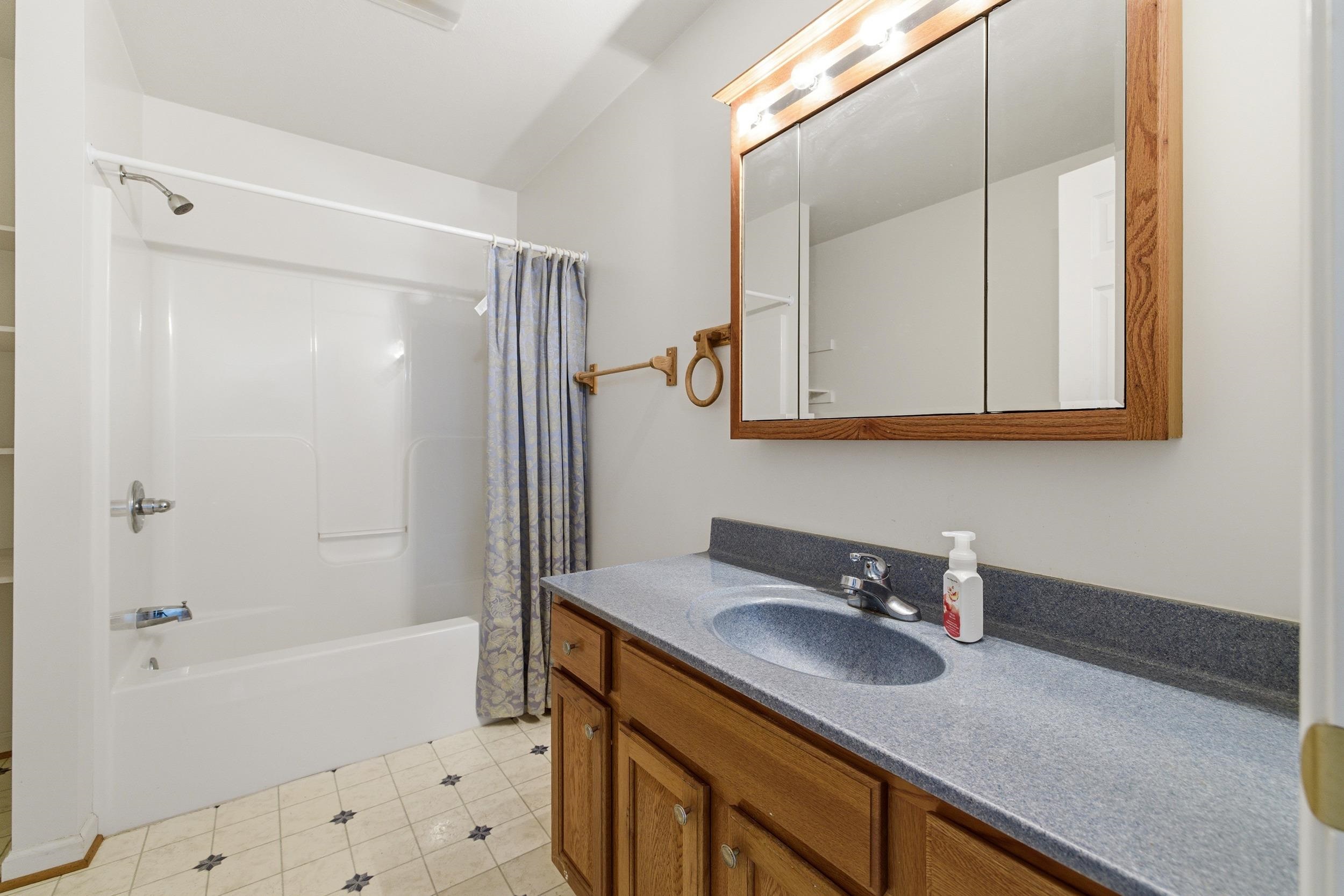 7 BLUE RIDGE CT, LURAY, Virginia 22835, 3 Bedrooms Bedrooms, ,2 BathroomsBathrooms,Residential,7 BLUE RIDGE CT,676188 MLS # 676188