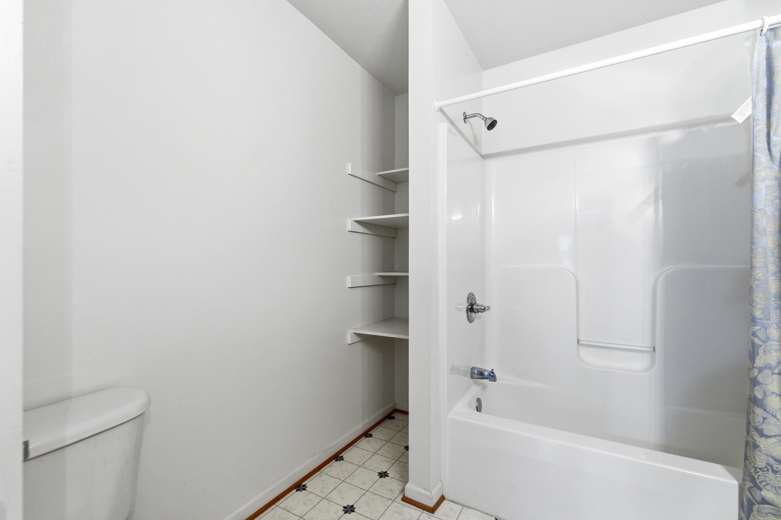 7 BLUE RIDGE CT, LURAY, Virginia 22835, 3 Bedrooms Bedrooms, ,2 BathroomsBathrooms,Residential,7 BLUE RIDGE CT,676188 MLS # 676188