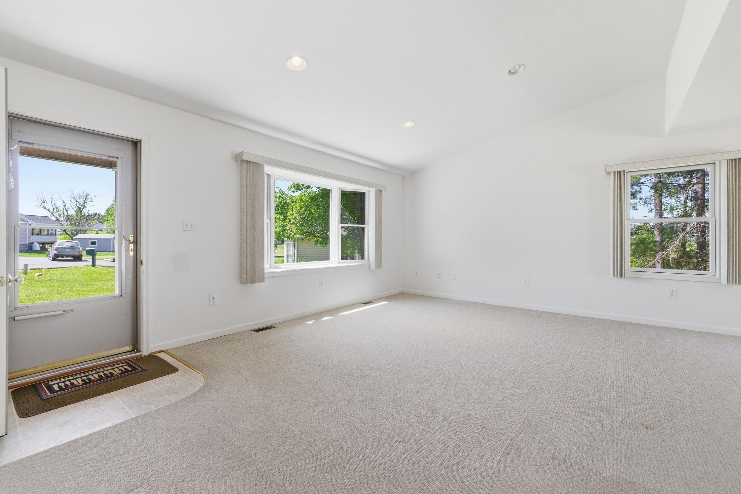 7 BLUE RIDGE CT, LURAY, Virginia 22835, 3 Bedrooms Bedrooms, ,2 BathroomsBathrooms,Residential,7 BLUE RIDGE CT,676188 MLS # 676188