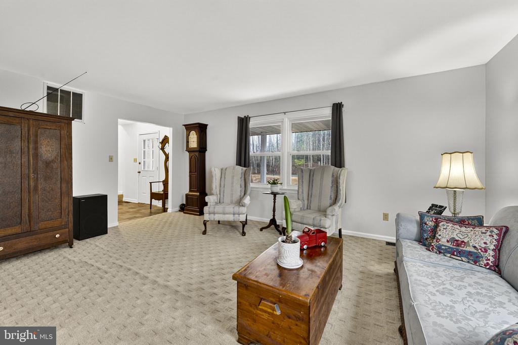 2266 BEAVER DAM RD, MIDLAND, Virginia 22728, 4 Bedrooms Bedrooms, ,3 BathroomsBathrooms,Residential,2266 BEAVER DAM RD,VAFQ2021262 MLS # VAFQ2021262