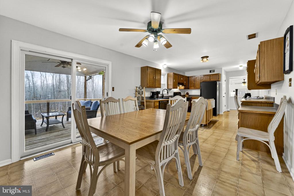 2266 BEAVER DAM RD, MIDLAND, Virginia 22728, 4 Bedrooms Bedrooms, ,3 BathroomsBathrooms,Residential,2266 BEAVER DAM RD,VAFQ2021262 MLS # VAFQ2021262