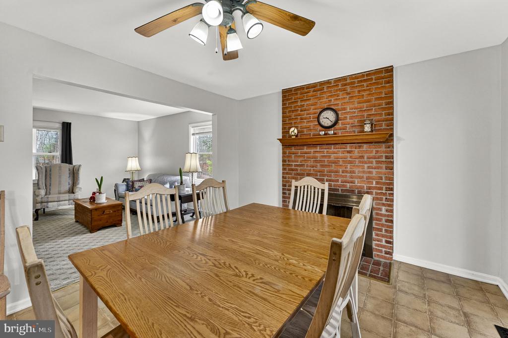 2266 BEAVER DAM RD, MIDLAND, Virginia 22728, 4 Bedrooms Bedrooms, ,3 BathroomsBathrooms,Residential,2266 BEAVER DAM RD,VAFQ2021262 MLS # VAFQ2021262